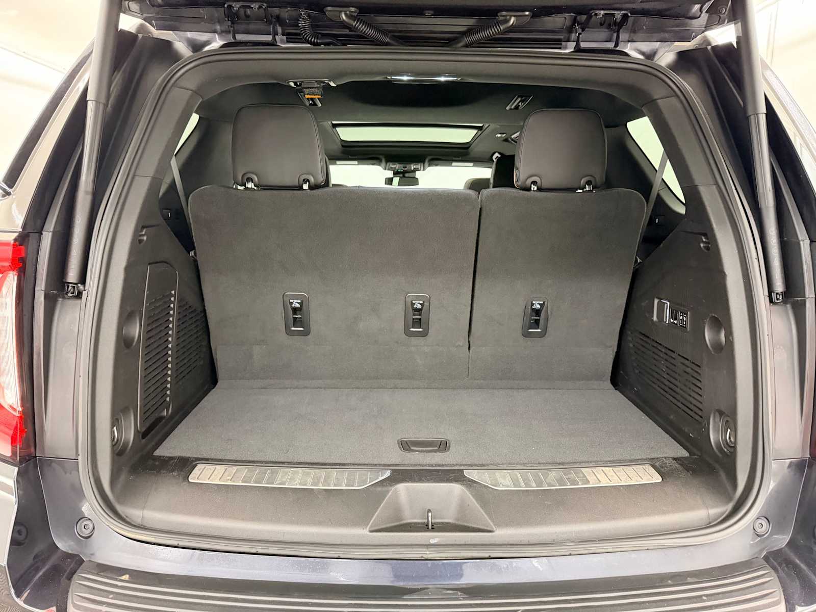 Thumbnail: 2023 GMC Yukon - 33