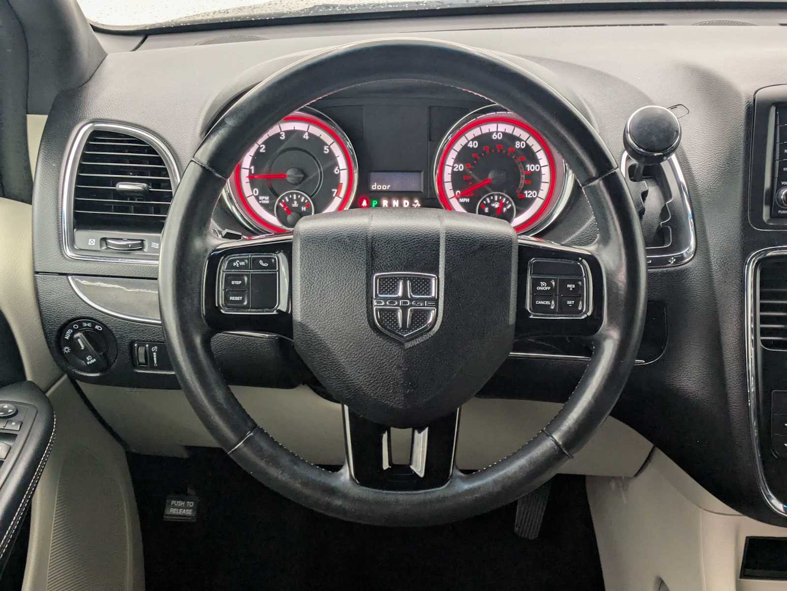 Thumbnail: 2017 Dodge Grand Caravan - 22