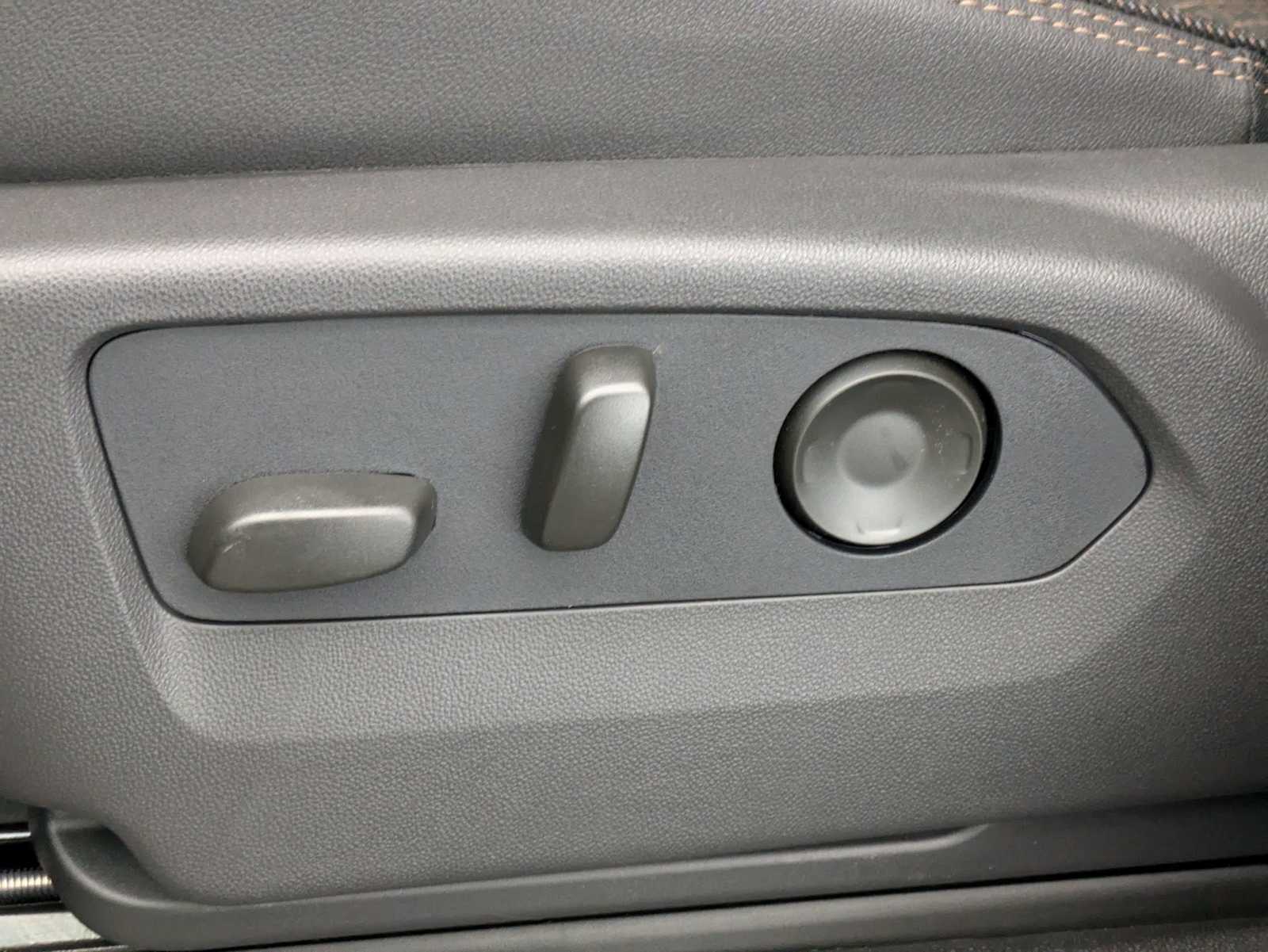 Thumbnail: 2026 Chevrolet Tahoe - 19