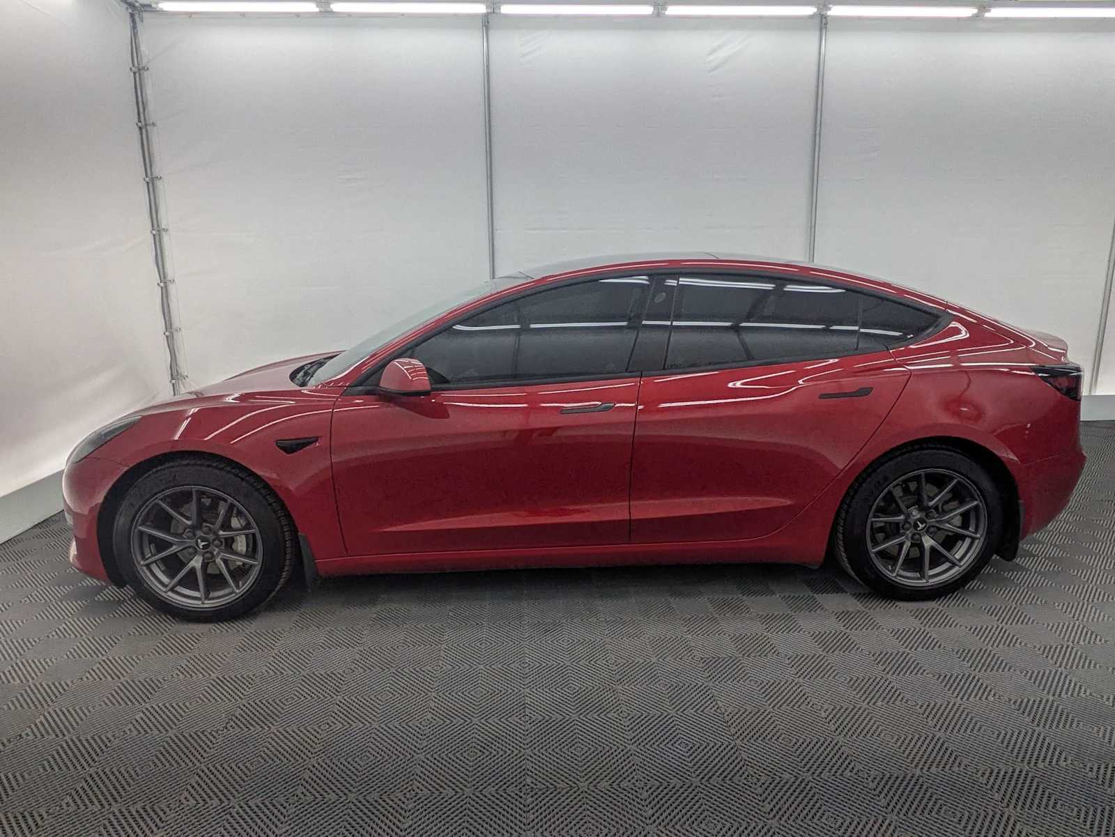 Thumbnail: 2021 Tesla Model 3 - 3