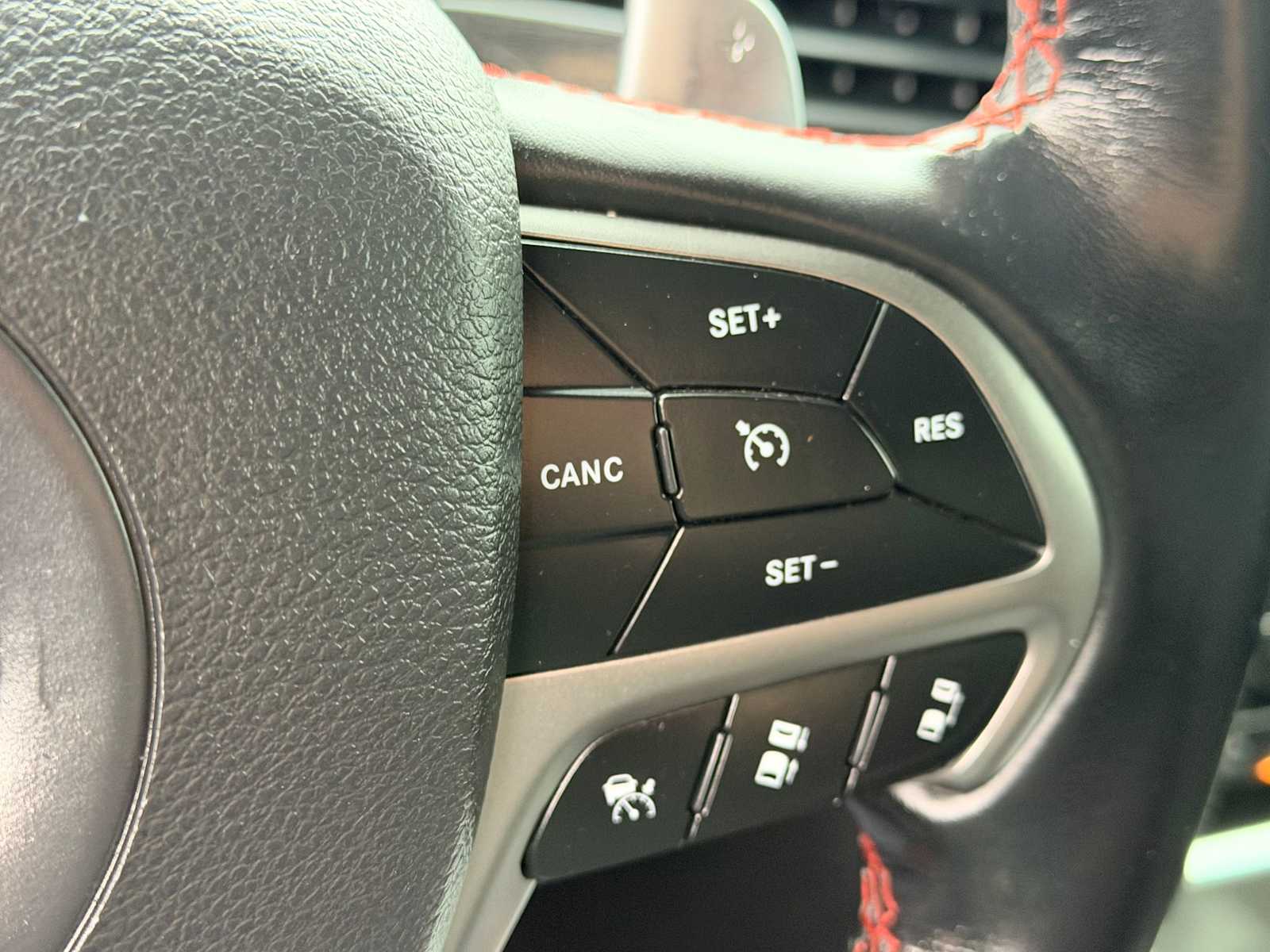 Thumbnail: 2021 Jeep Grand Cherokee - 27