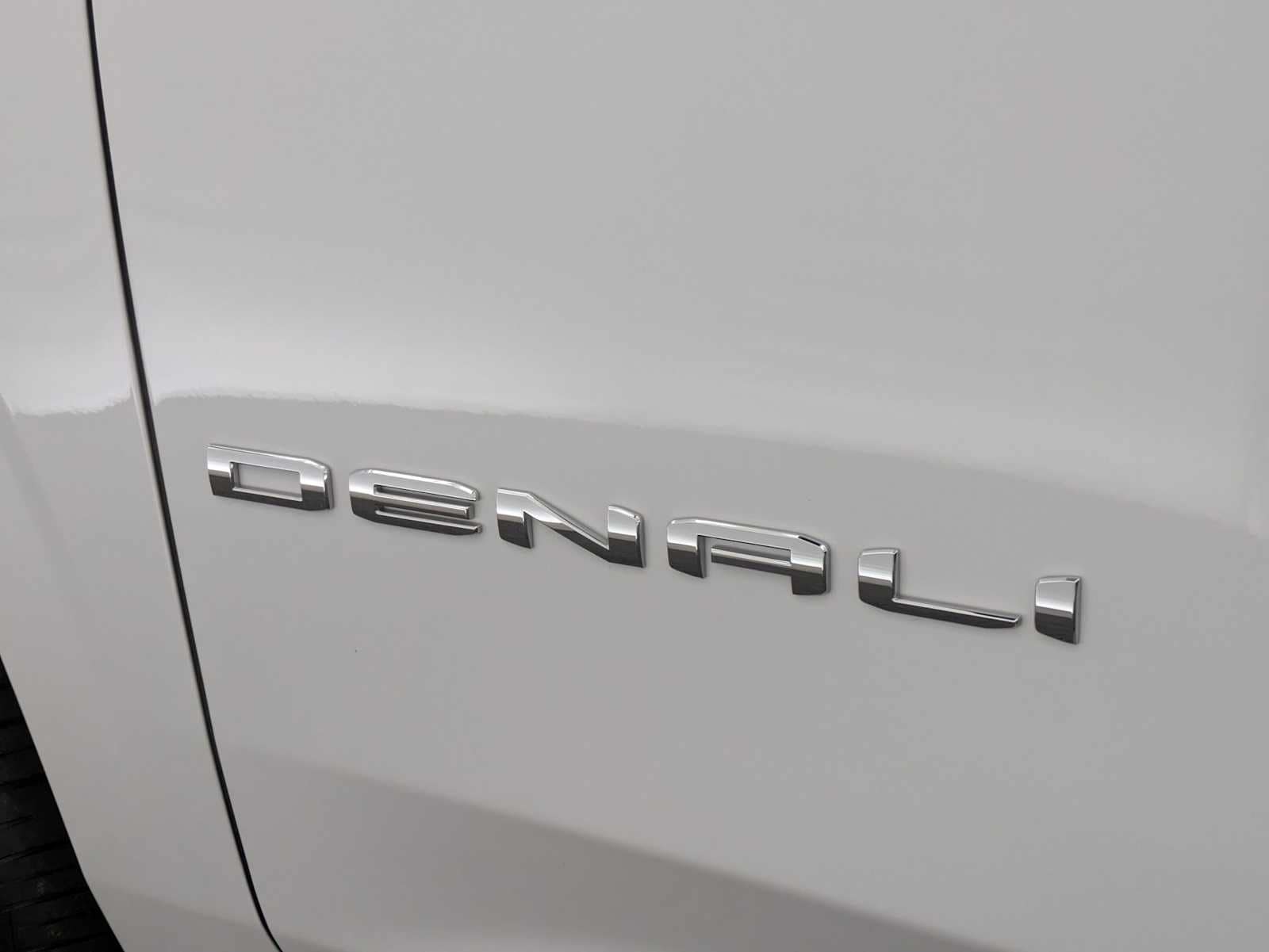 2022 GMC Yukon Denali 11