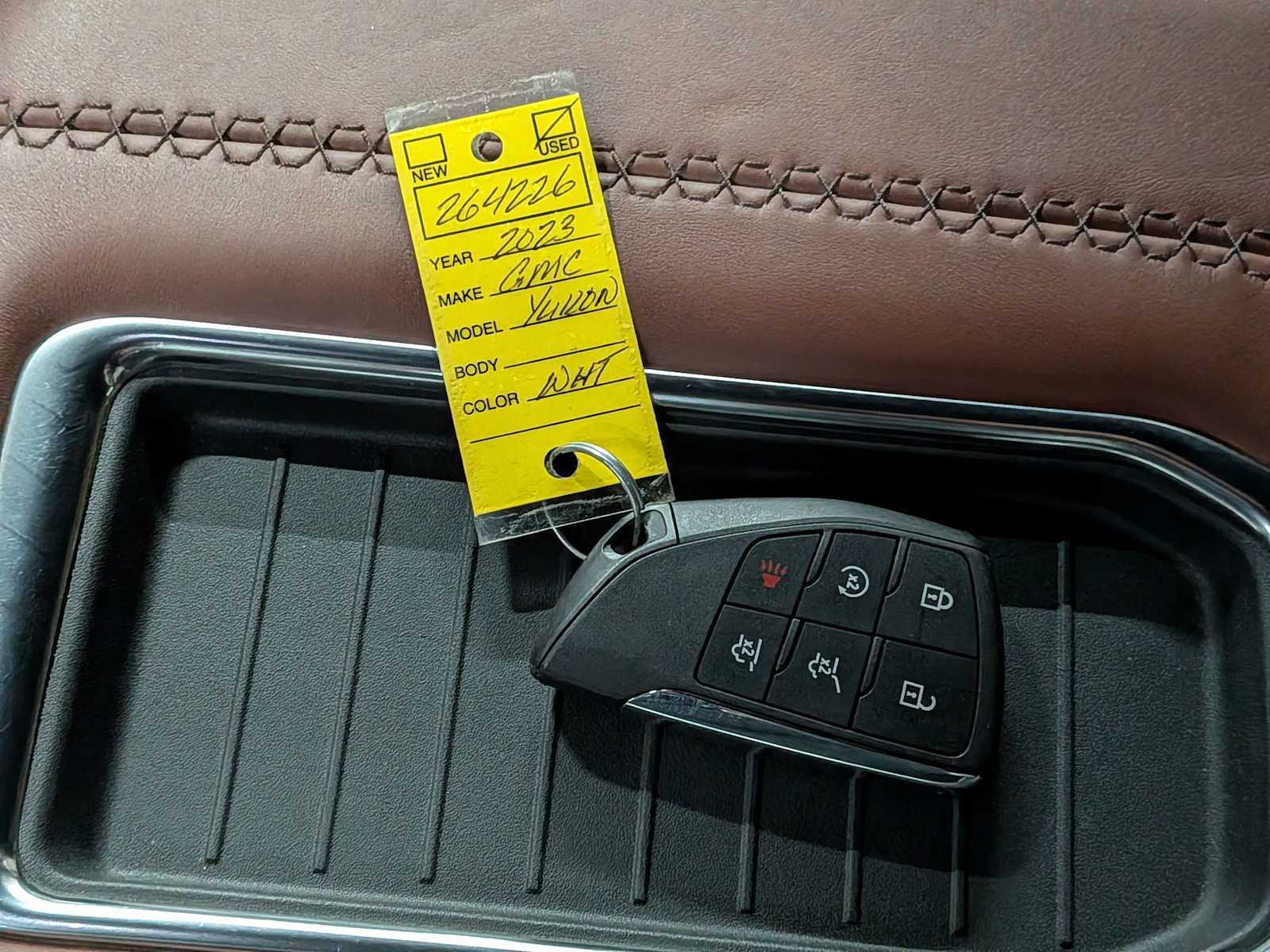 Thumbnail: 2023 GMC Yukon - 36