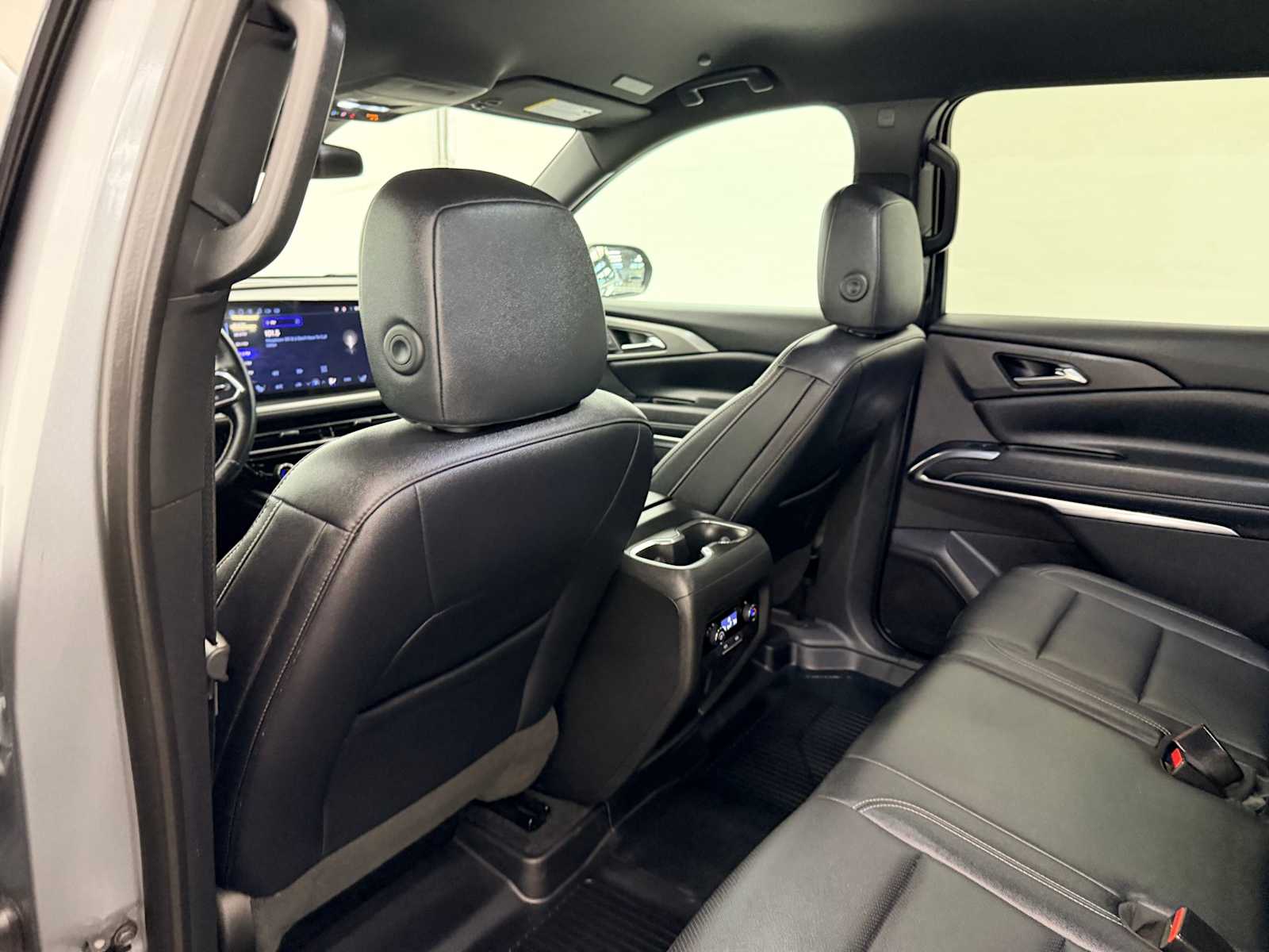 Thumbnail: 2025 Chevrolet Traverse - 18