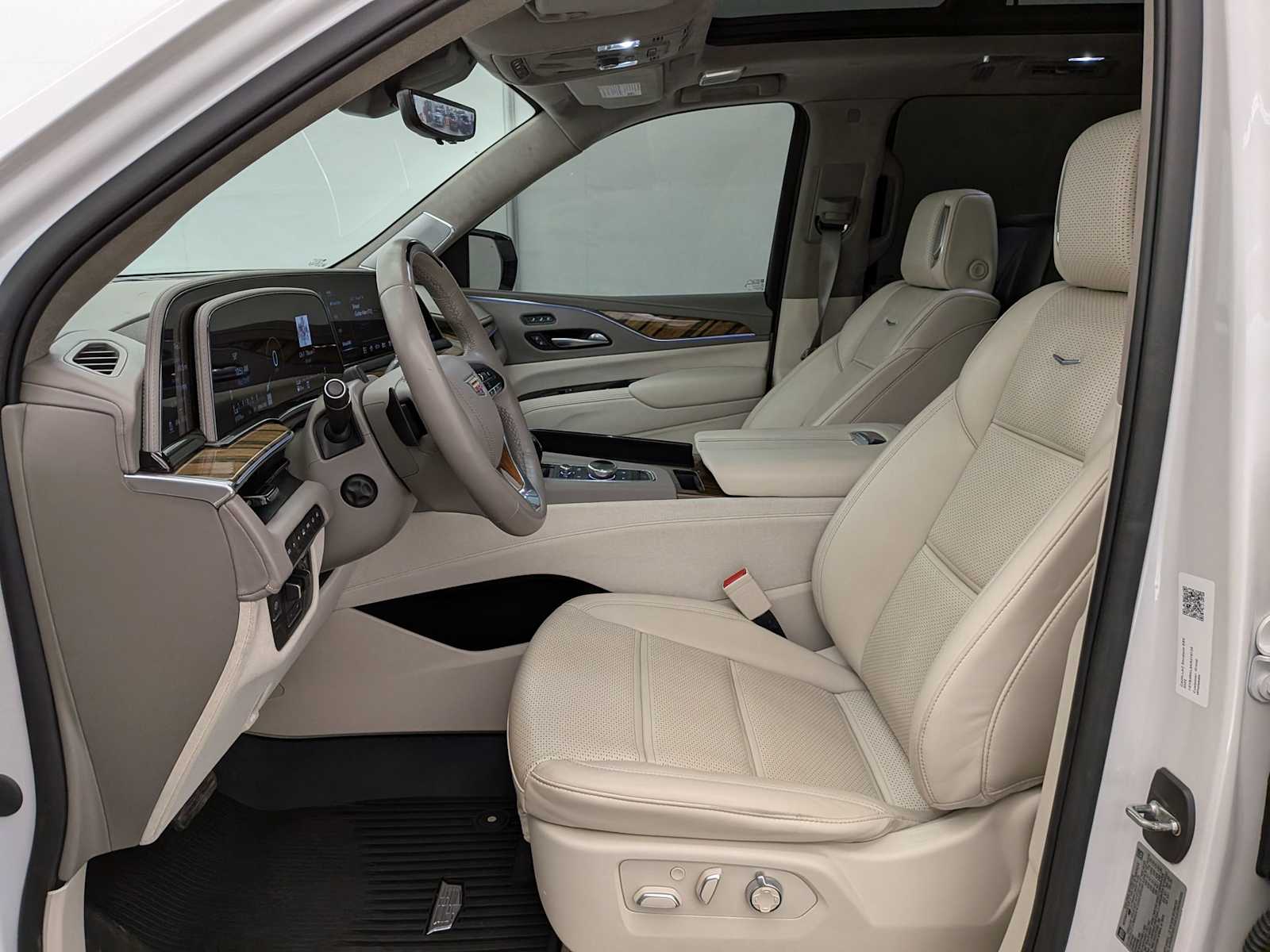 Thumbnail: 2022 Cadillac Escalade - 17