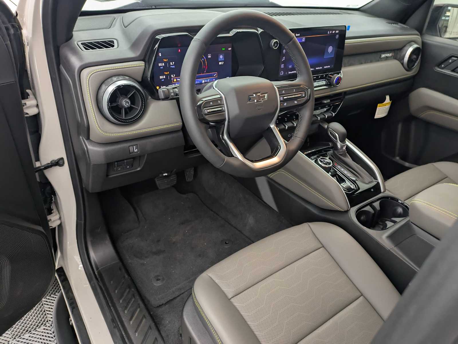 Thumbnail: 2026 Chevrolet Colorado - 2