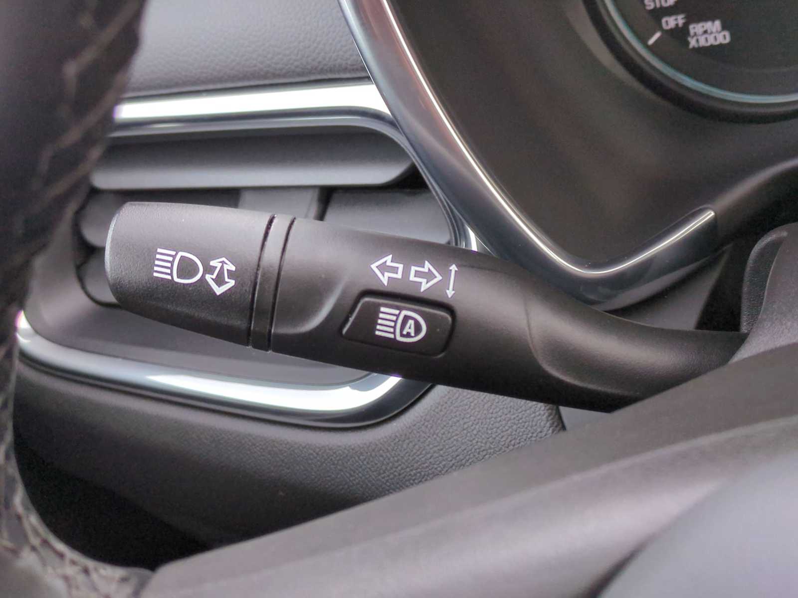 Thumbnail: 2023 Chevrolet Equinox - 32