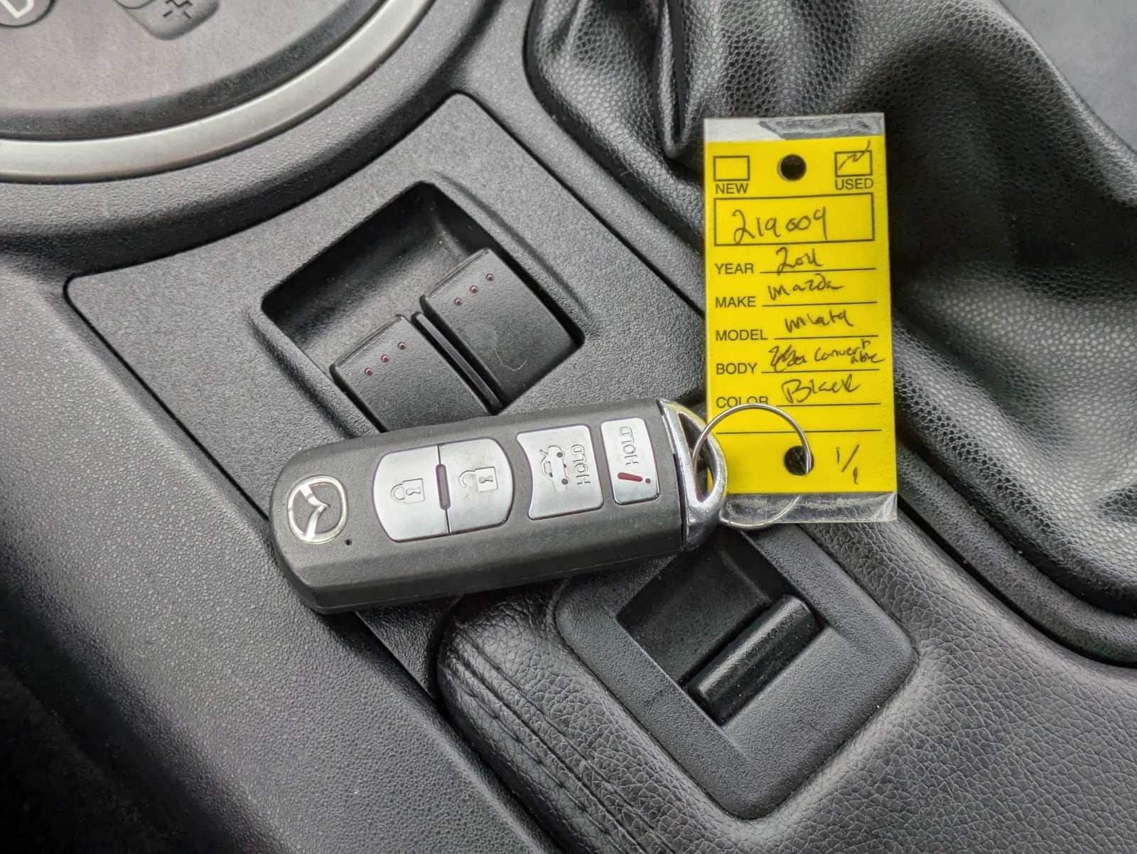 Thumbnail: 2011 Mazda MX-5 Miata - 28