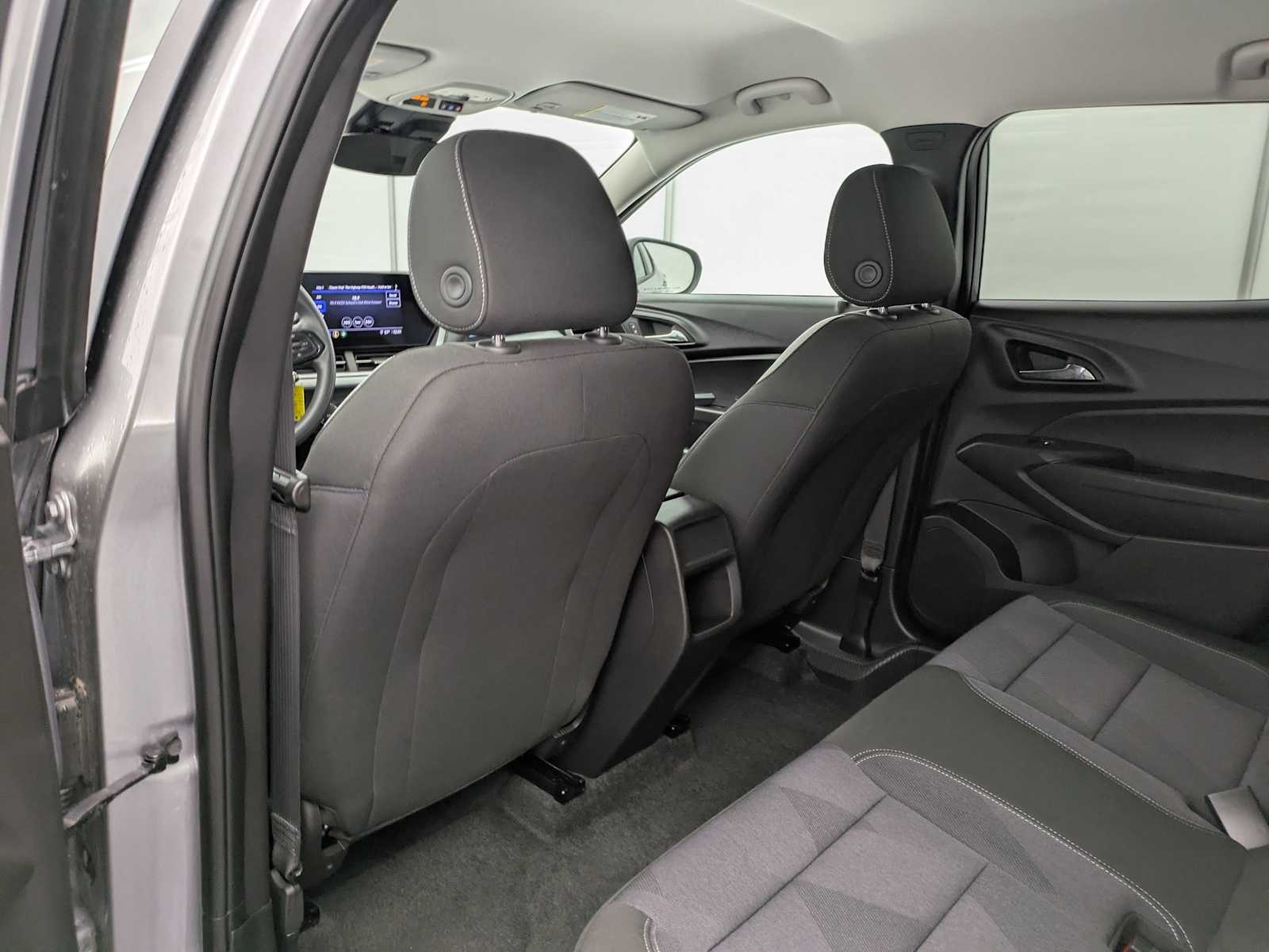 Thumbnail: 2025 Chevrolet Trax - 18