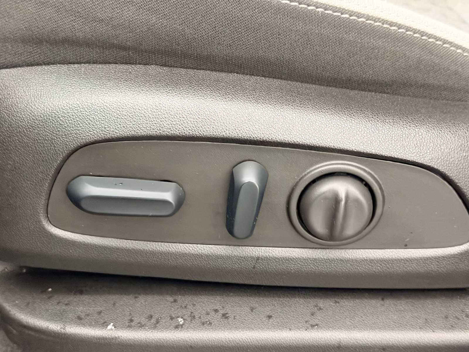 Thumbnail: 2023 Chevrolet Equinox - 19