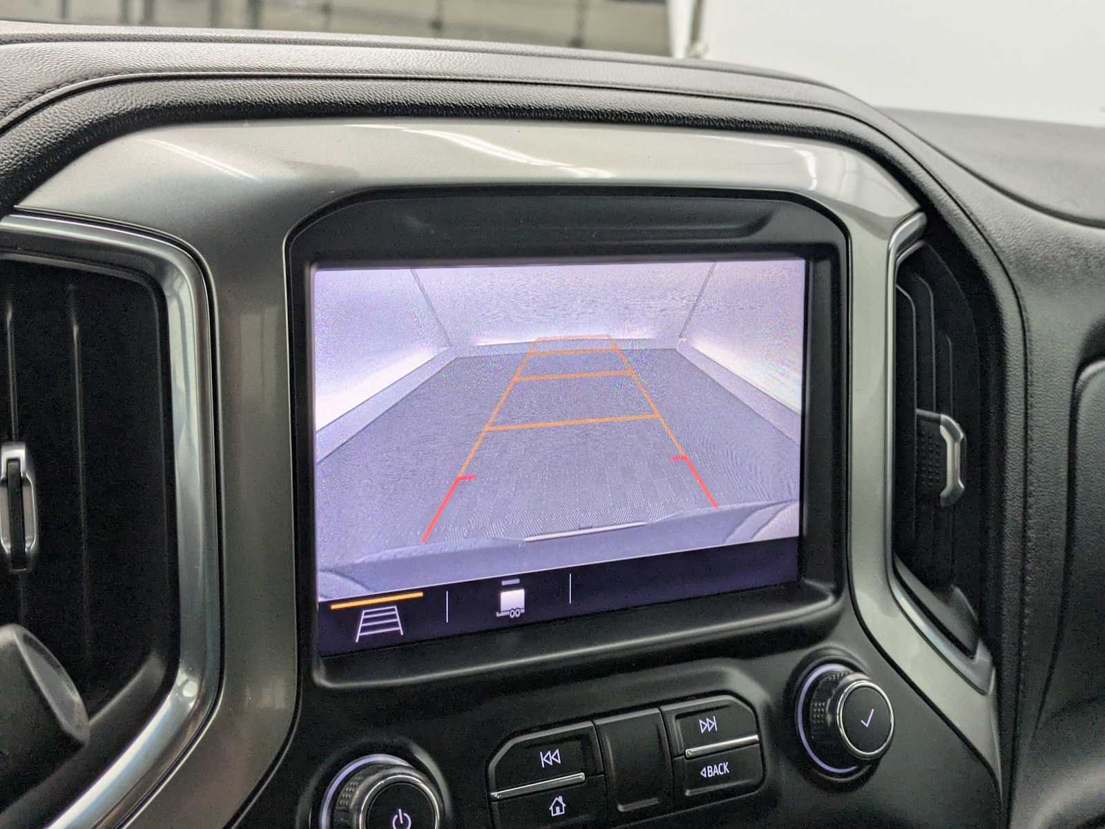 Thumbnail: 2019 Chevrolet Silverado 1500 - 29