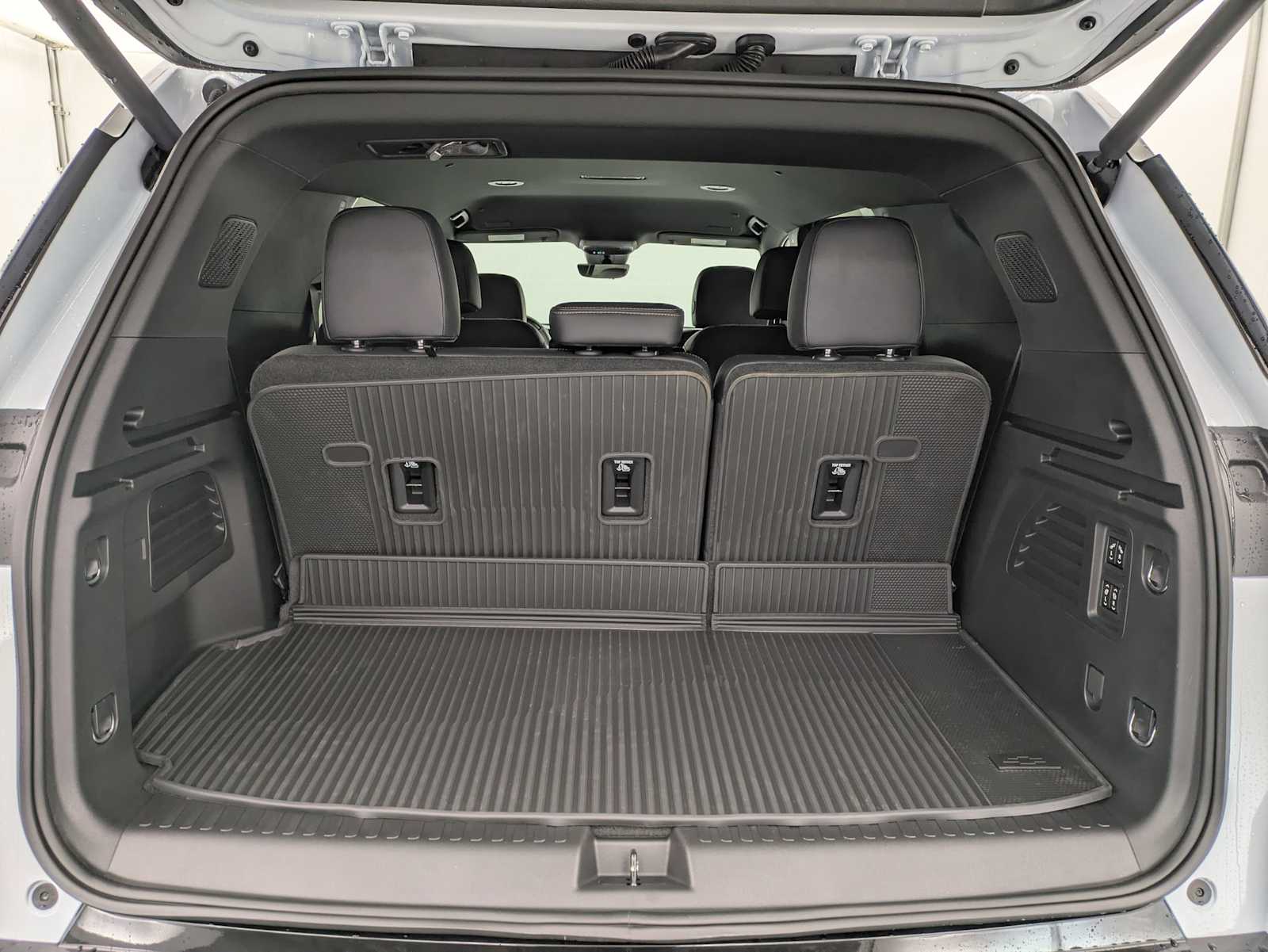 Thumbnail: 2026 Chevrolet Traverse - 31