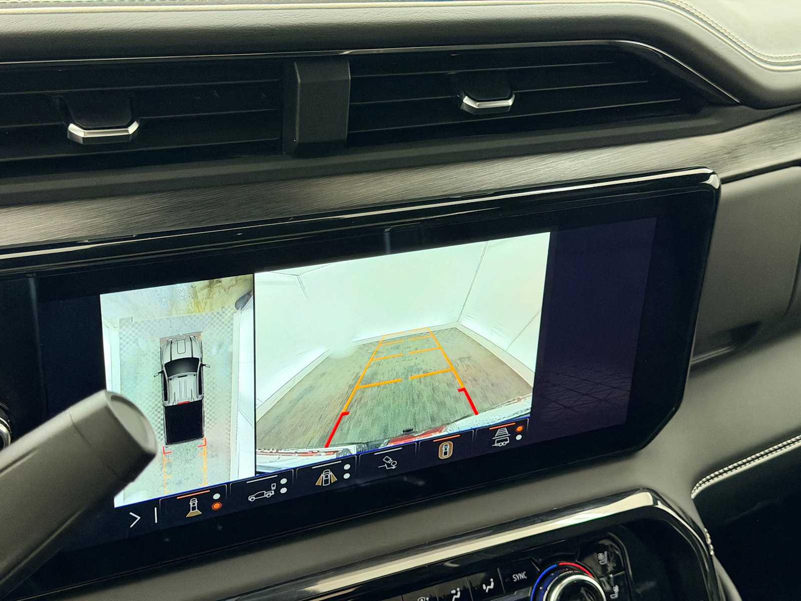 Thumbnail: 2024 GMC Sierra 2500 - 28