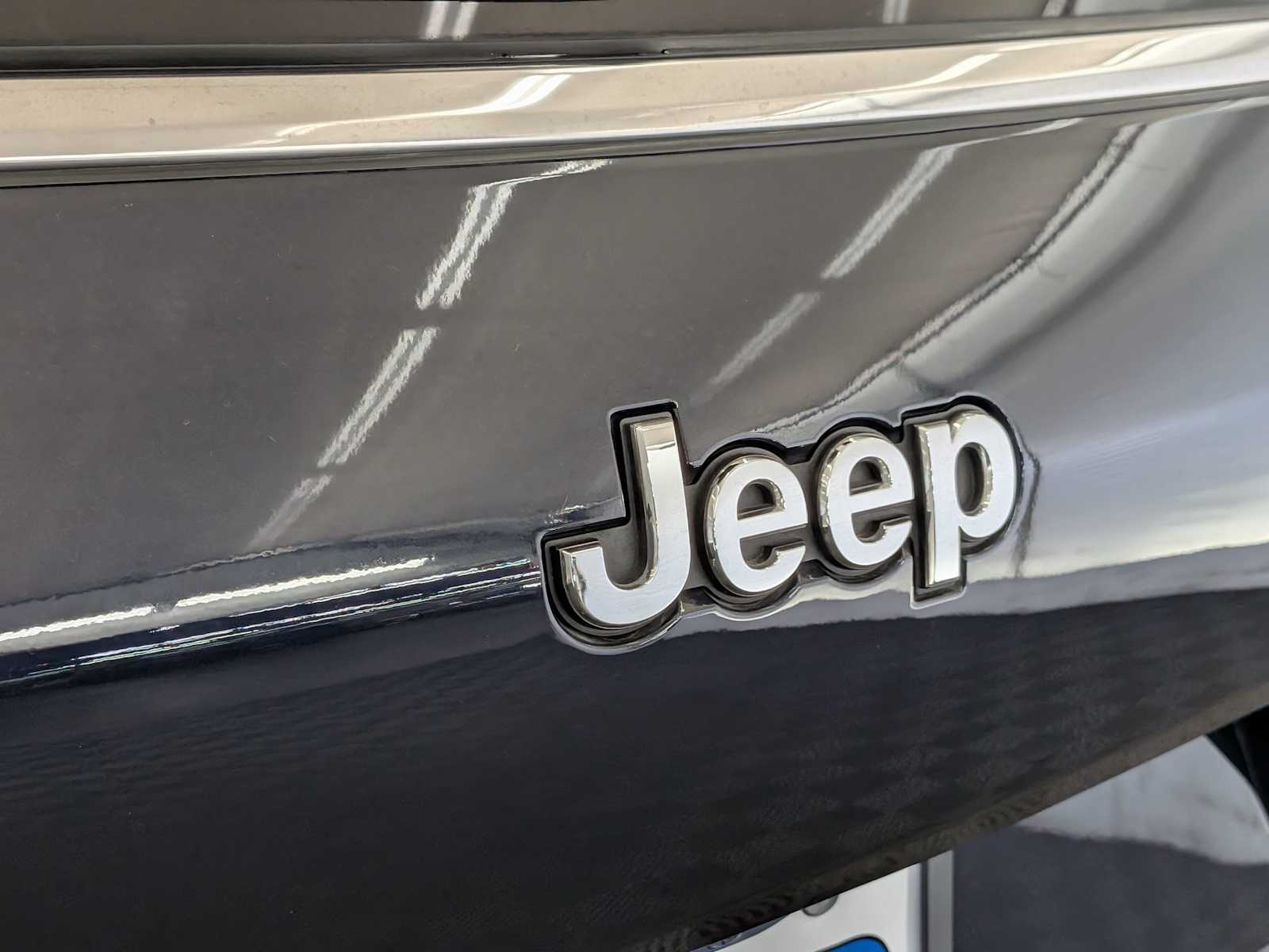 Thumbnail: 2024 Jeep Grand Cherokee L - 11