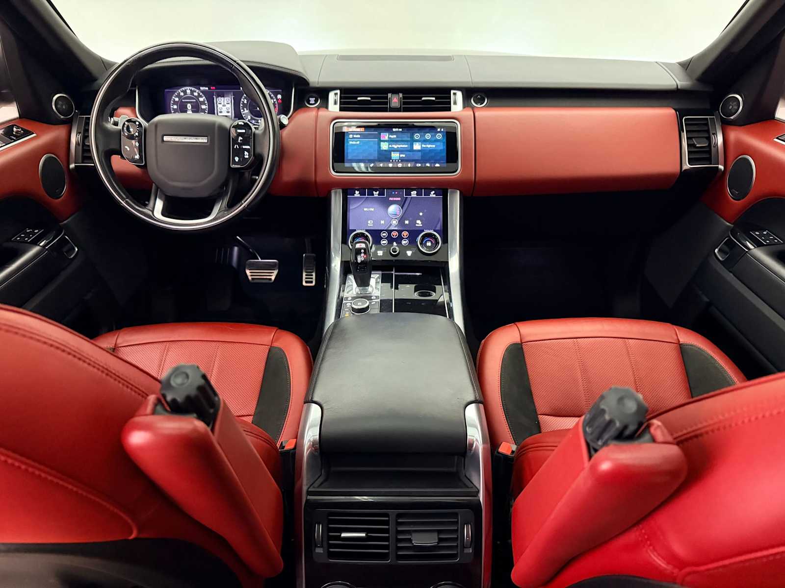 Thumbnail: 2018 Land Rover Range Rover Sport - 16