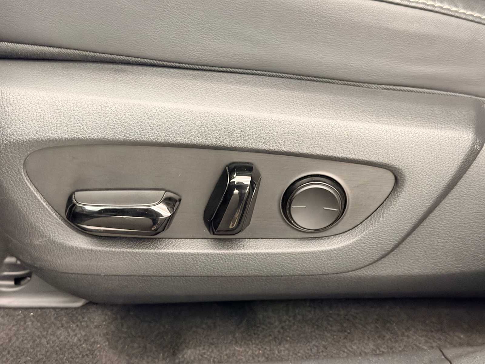 Thumbnail: 2024 Lexus RX - 17