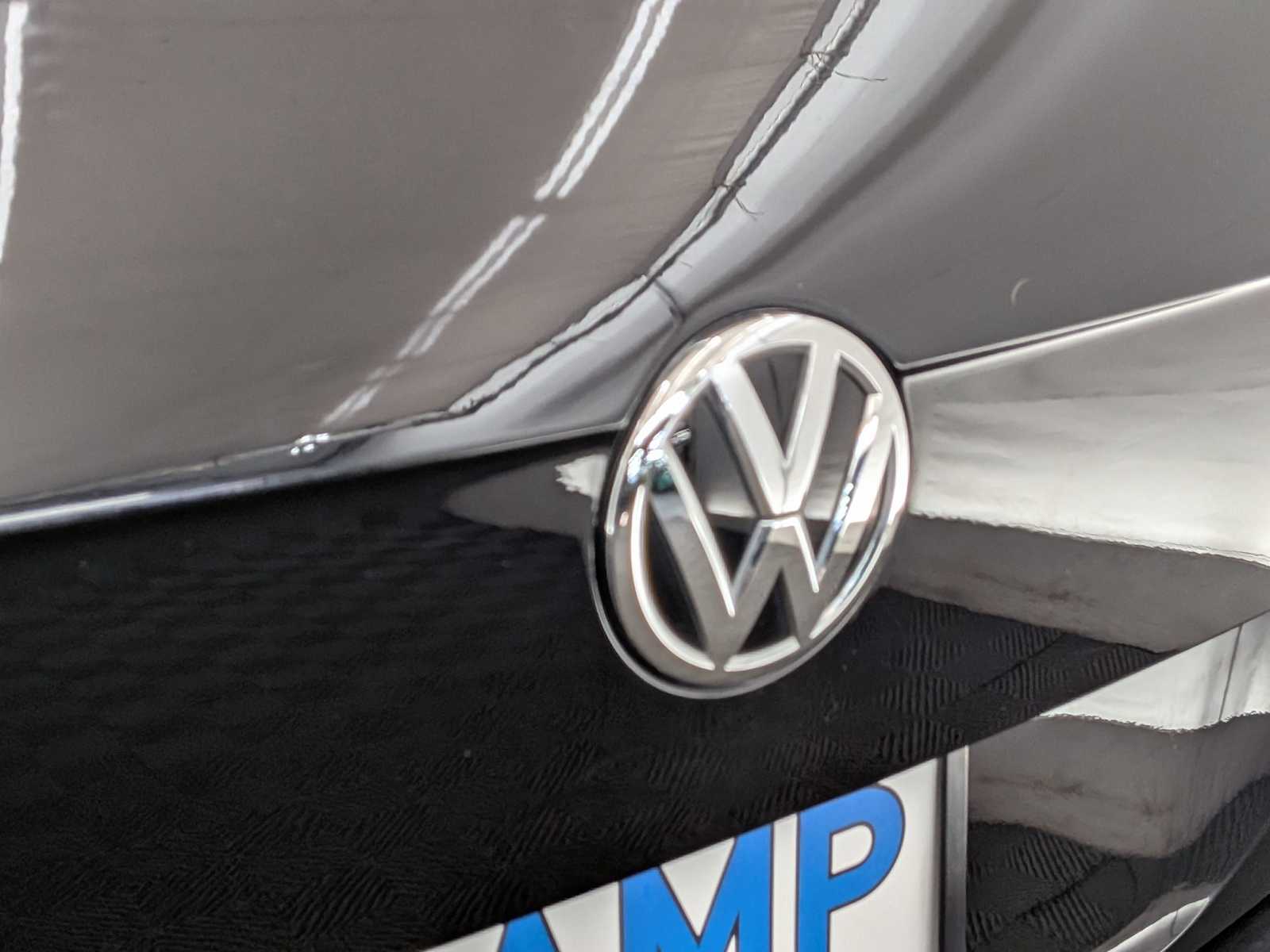 Thumbnail: 2020 Volkswagen Tiguan - 11