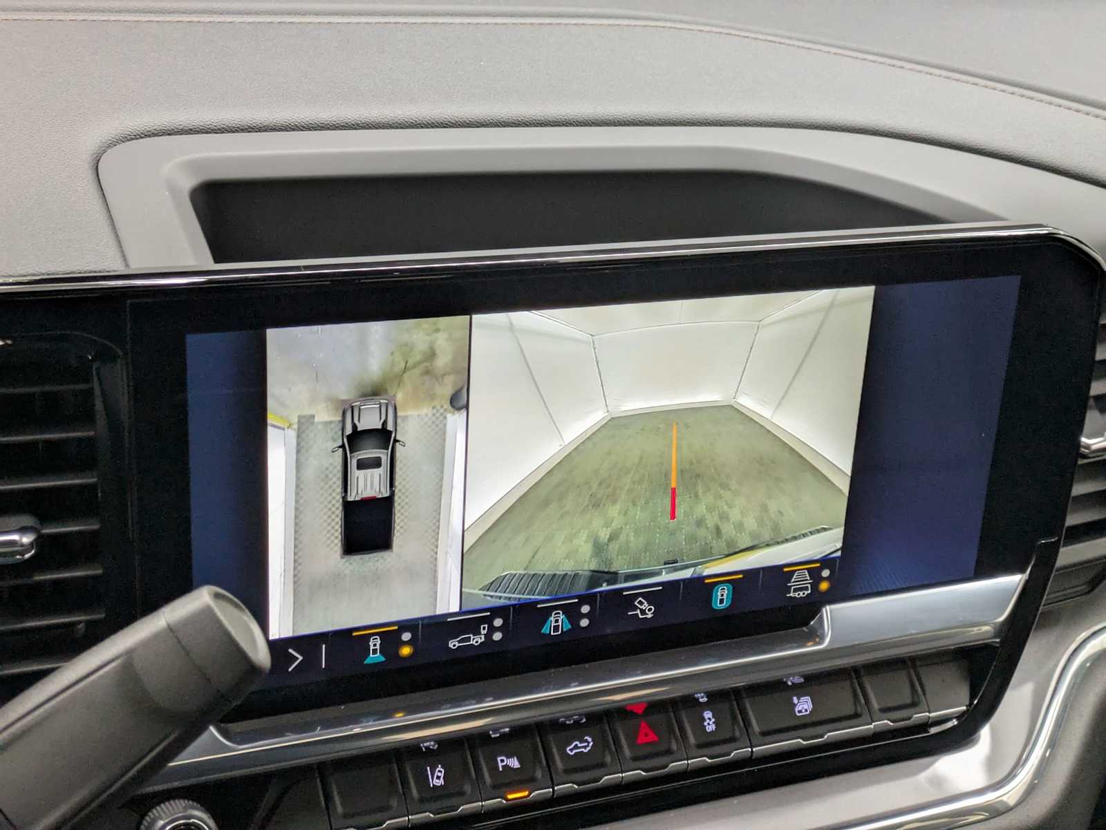 Thumbnail: 2024 Chevrolet Silverado 3500 - 32