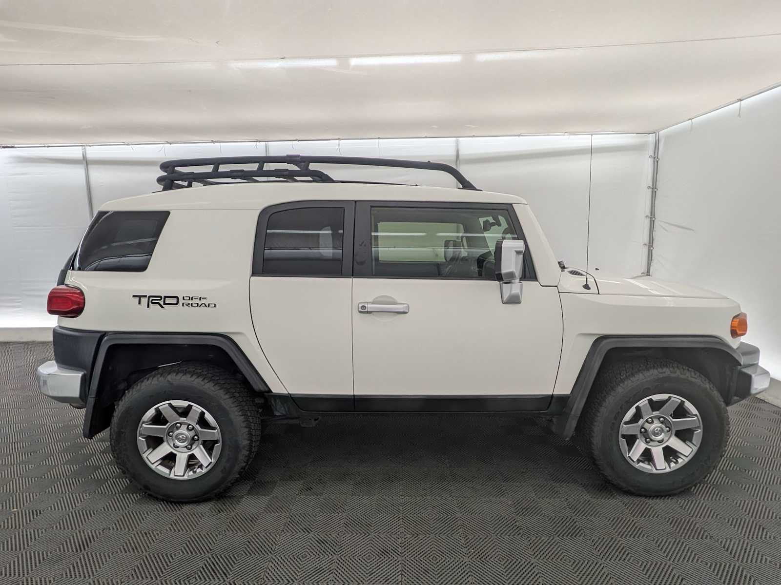 Thumbnail: 2014 Toyota FJ Cruiser - 7