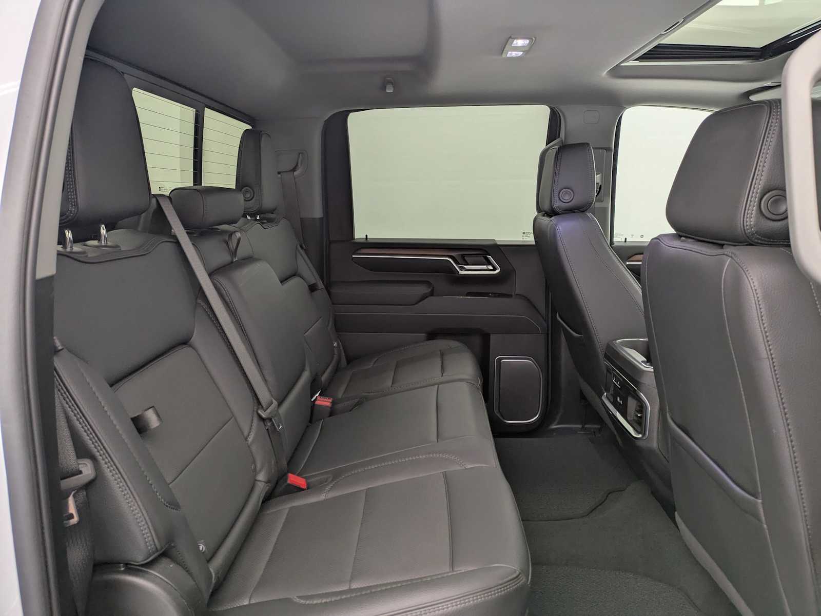 Thumbnail: 2025 GMC Sierra 3500 - 23