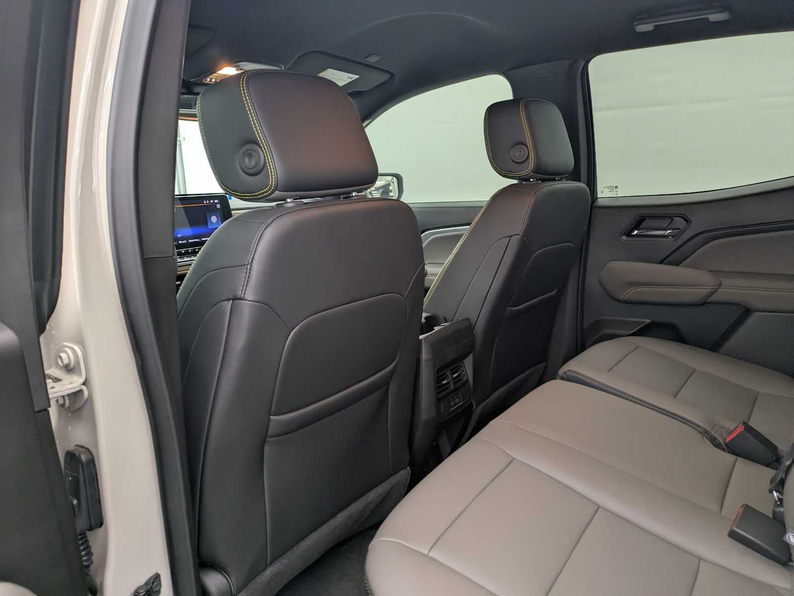 Thumbnail: 2026 Chevrolet Colorado - 21