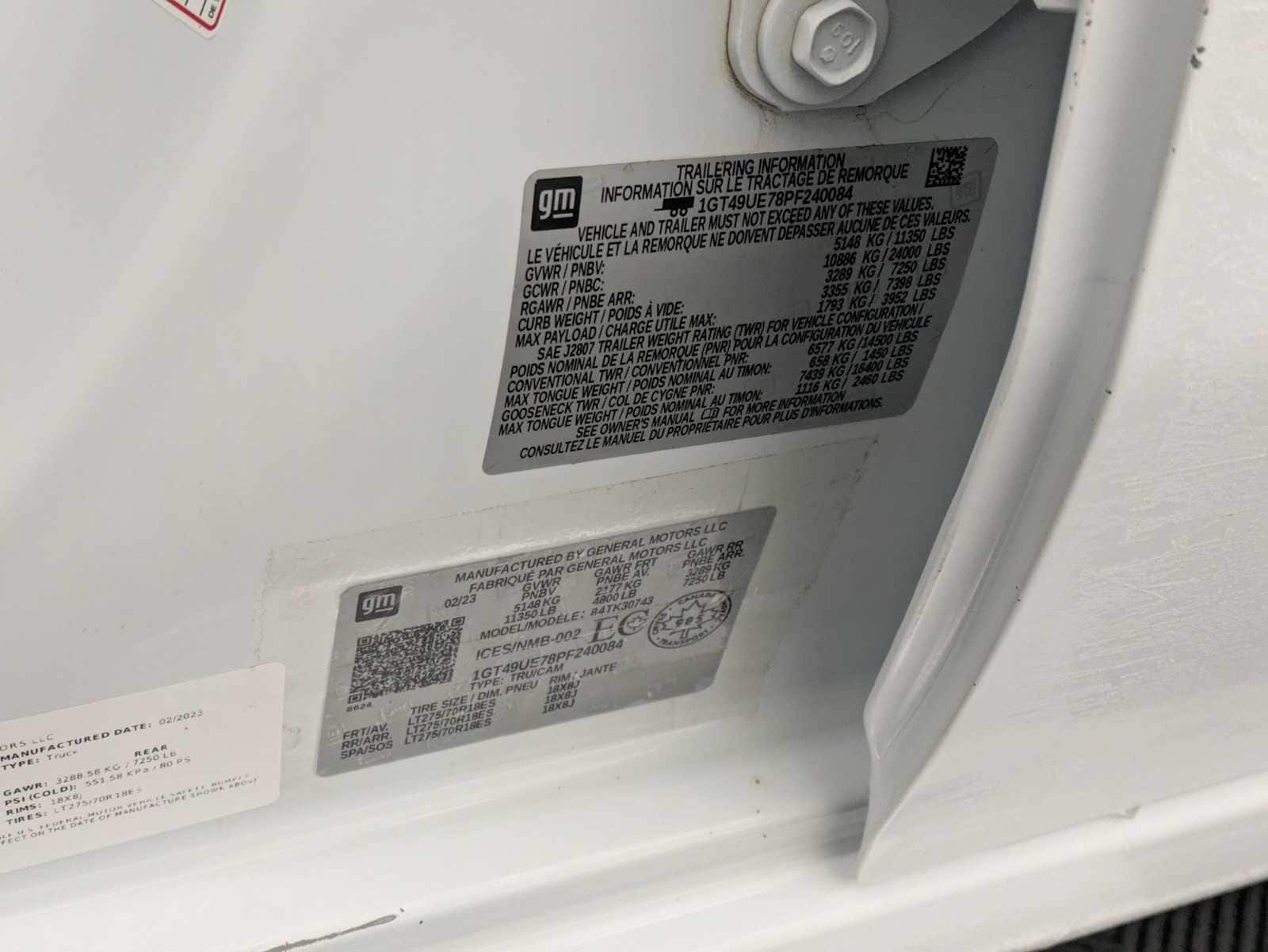 Thumbnail: 2023 GMC Sierra 3500 - 36