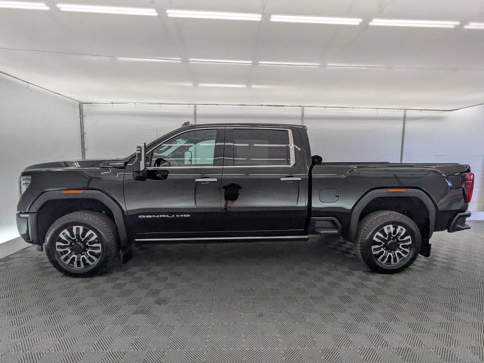 Thumbnail: 2025 GMC Sierra 3500 - 3