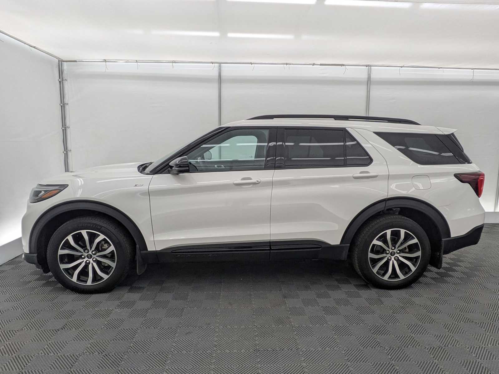Thumbnail: 2025 Ford Explorer - 3