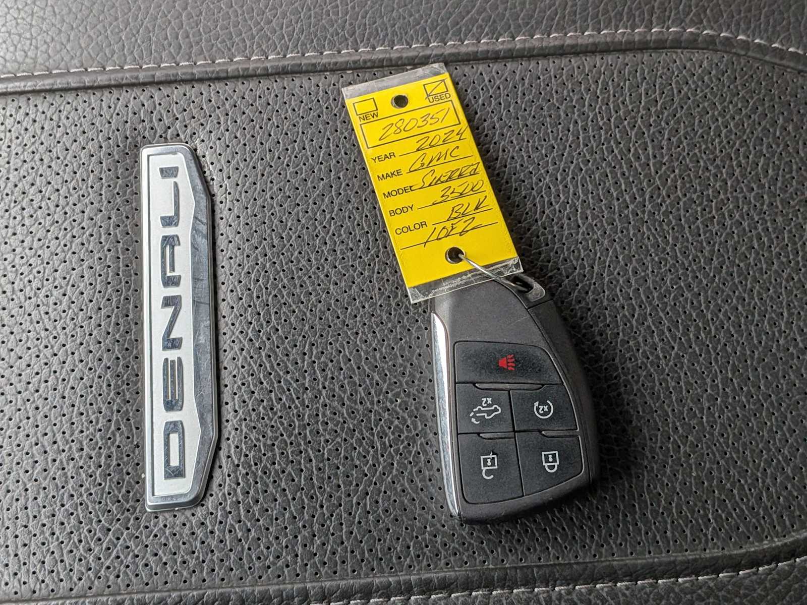 Thumbnail: 2024 GMC Sierra 3500 - 35