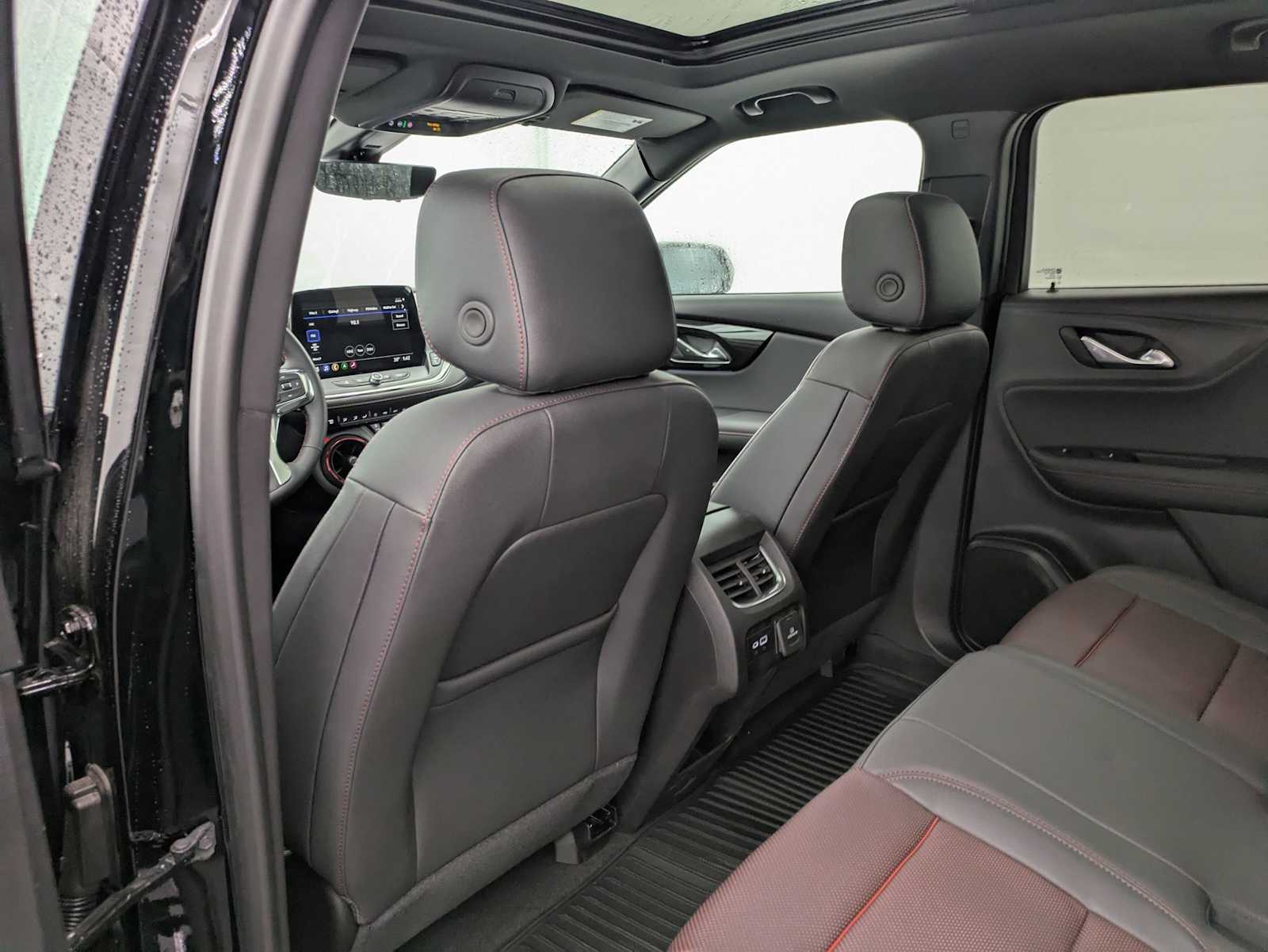 Thumbnail: 2026 Chevrolet Blazer - 18