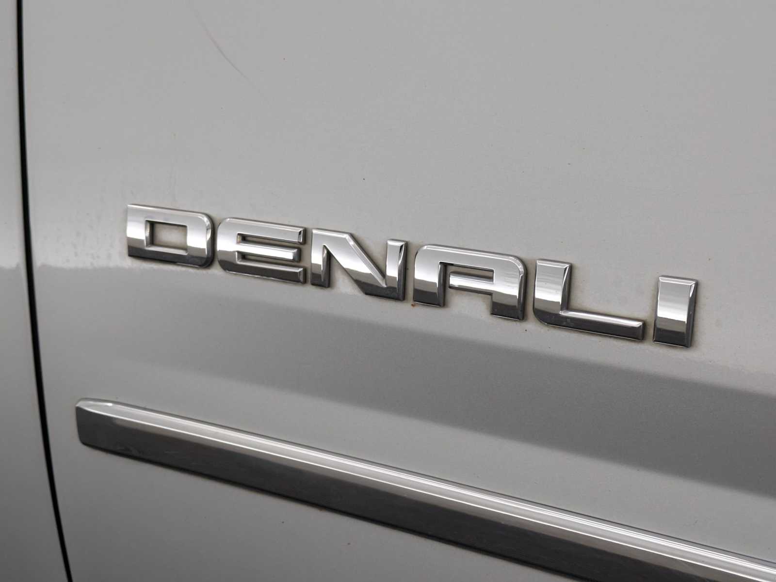 2015 GMC Yukon XL Denali 11