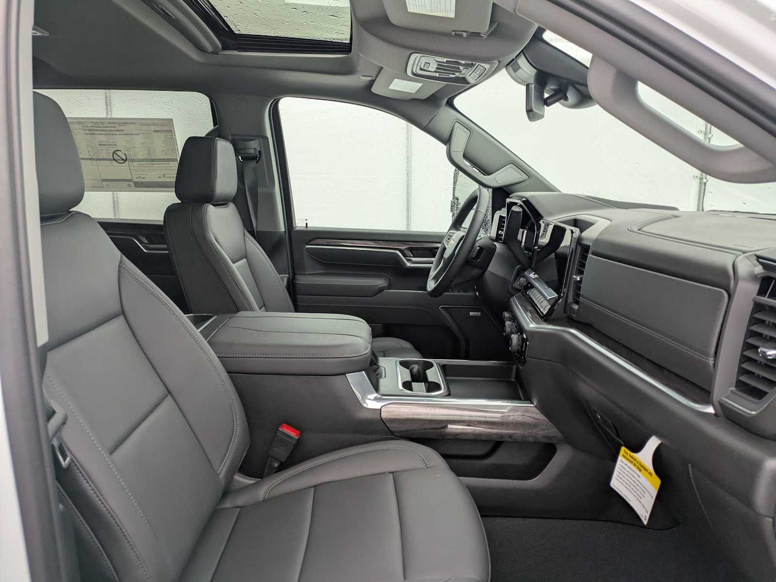 Thumbnail: 2026 Chevrolet Silverado 2500 - 26