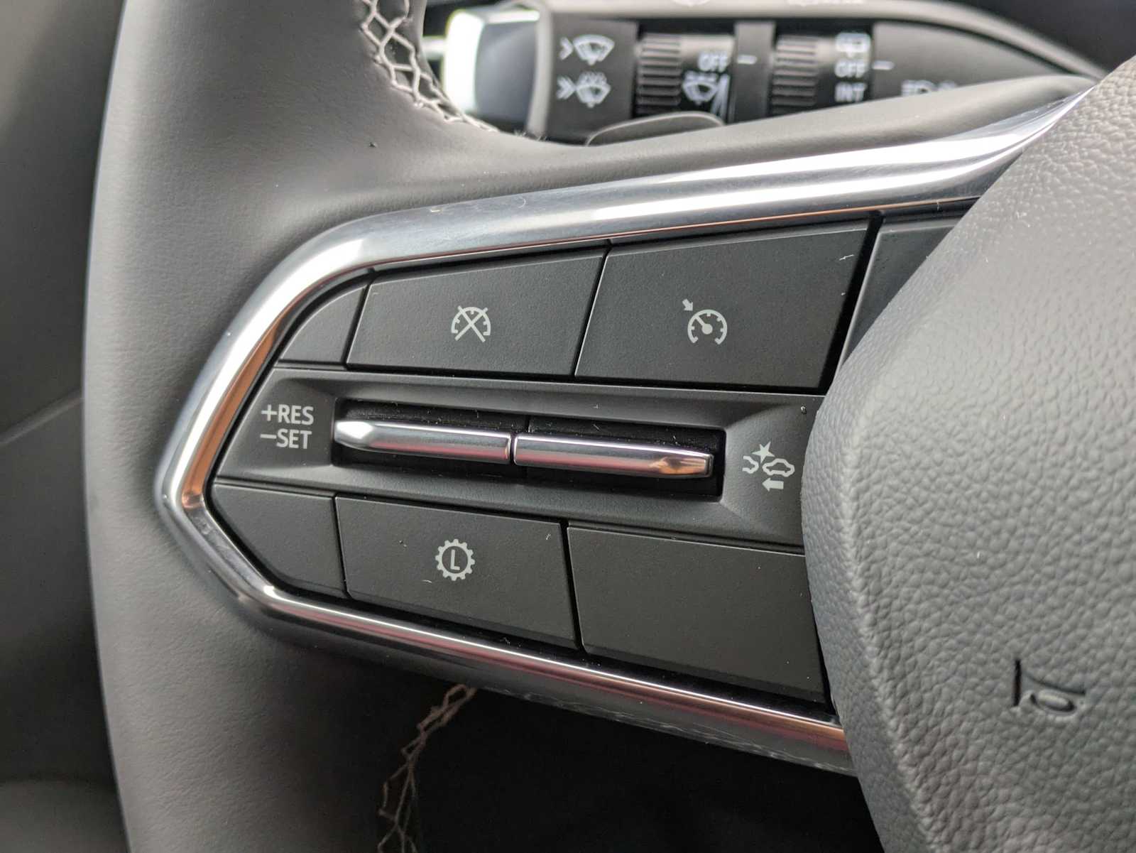 2025 Chevrolet Traverse LT 23