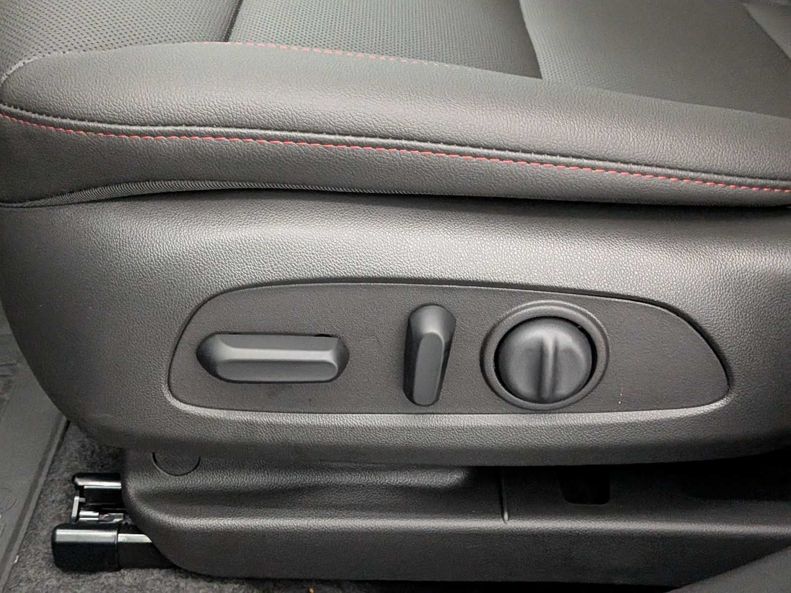 Thumbnail: 2025 Chevrolet Trax - 18