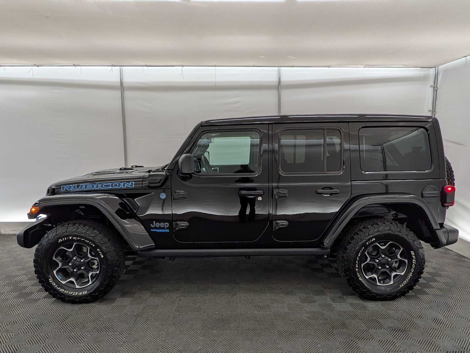 Thumbnail: 2022 Jeep Wrangler - 3