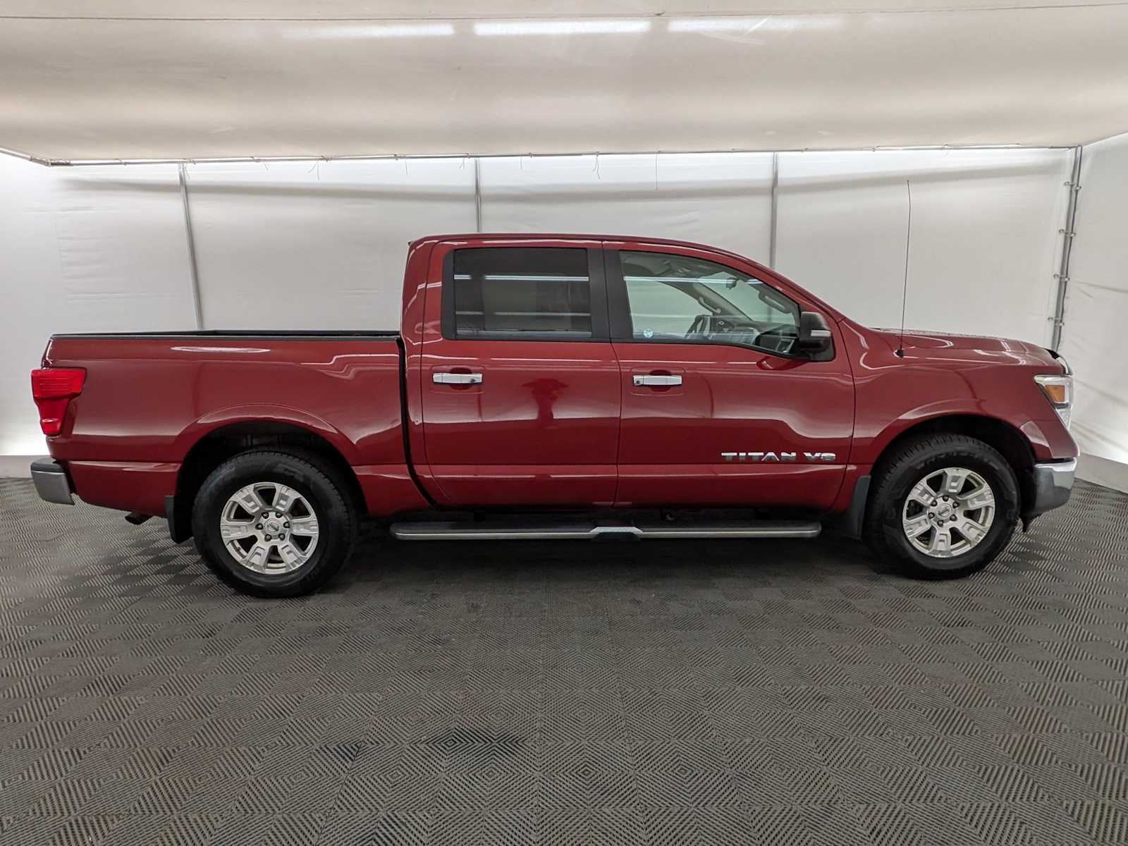 Thumbnail: 2019 Nissan Titan - 7