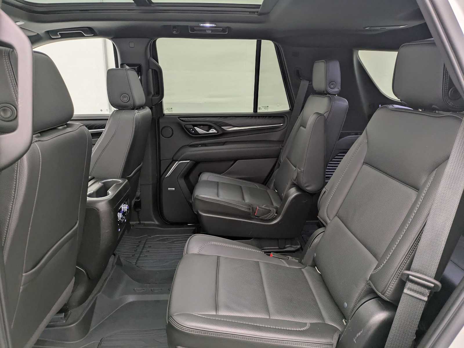 2022 GMC Yukon Denali 23