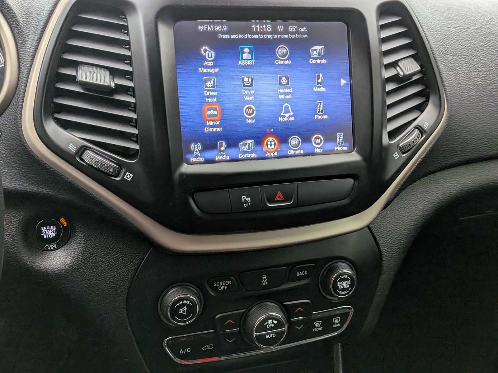 Thumbnail: 2018 Jeep Cherokee - 32