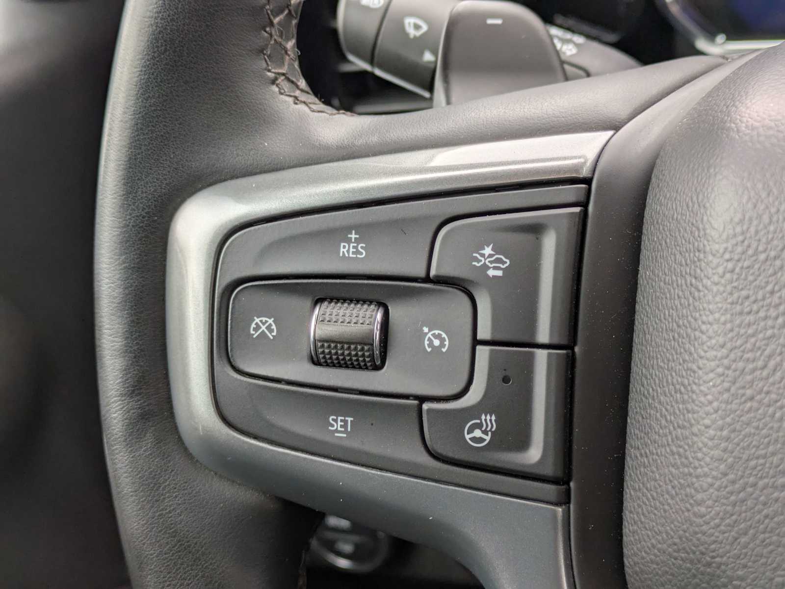 Thumbnail: 2024 Chevrolet Silverado 1500 - 24