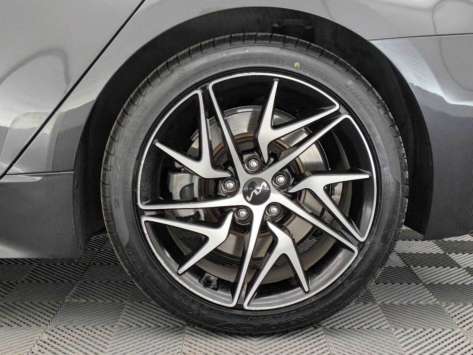 Thumbnail: 2022 Kia Stinger - 13