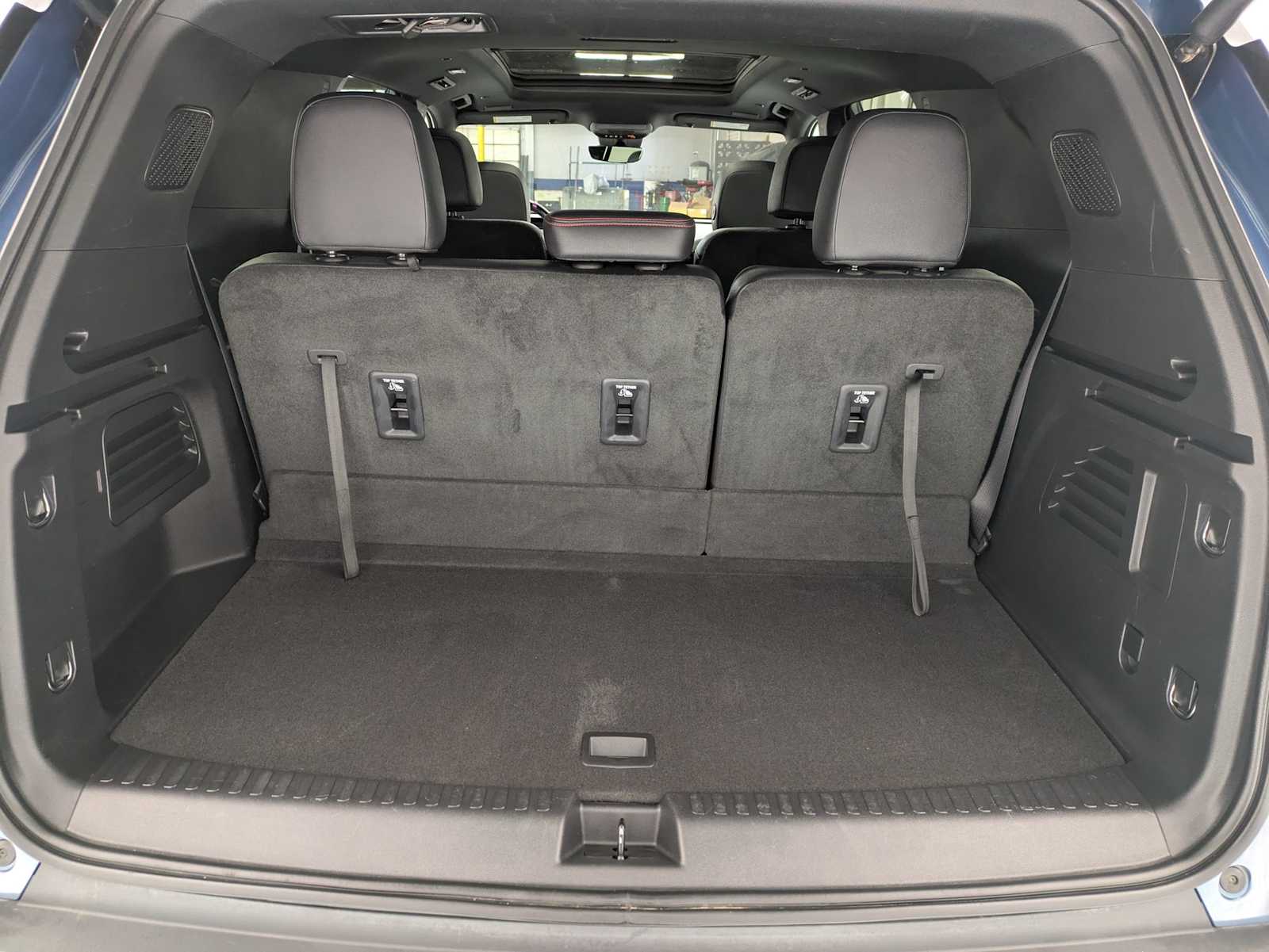 Thumbnail: 2024 Chevrolet Traverse - 32