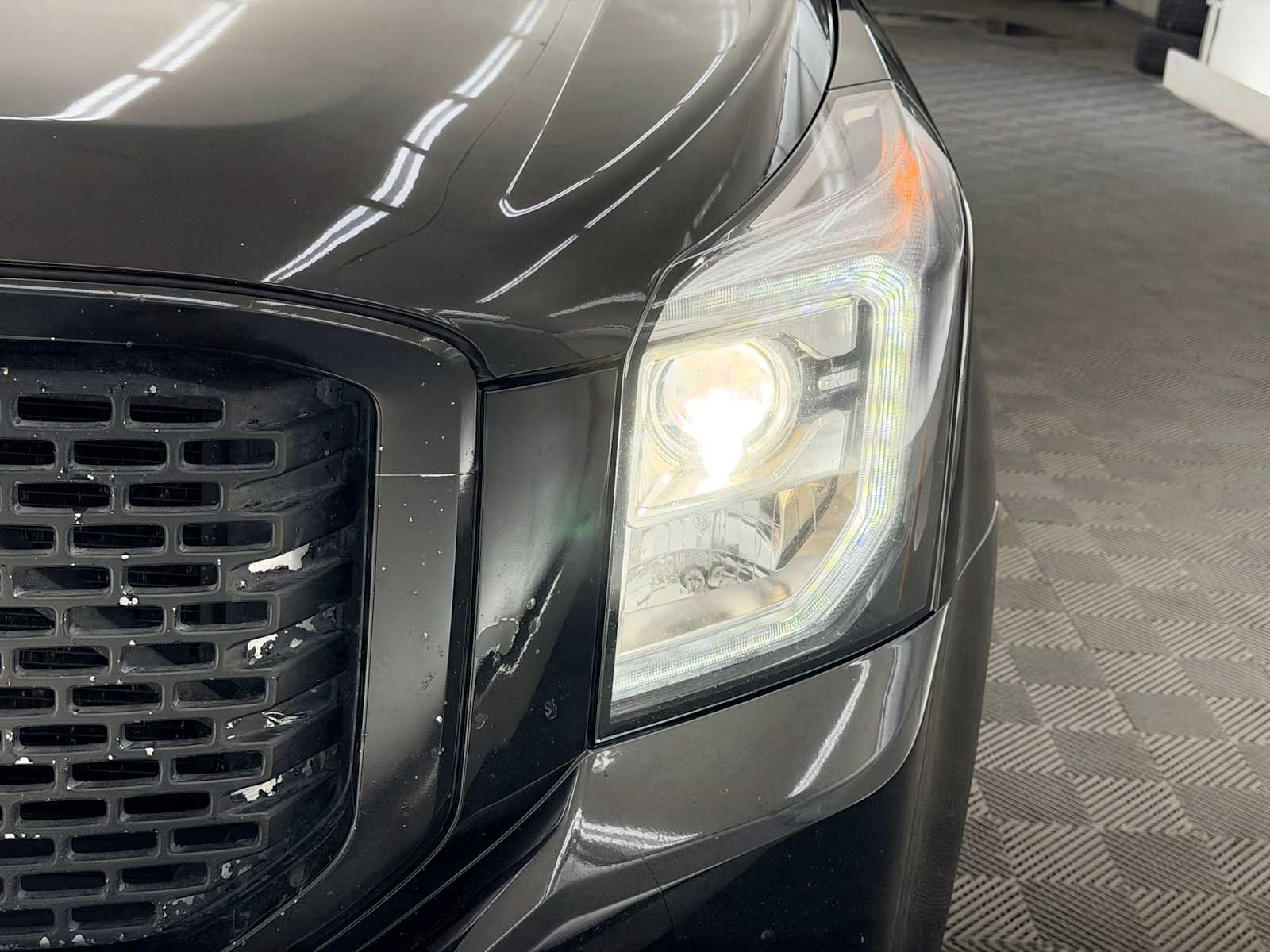 Thumbnail: 2016 GMC Yukon XL - 10