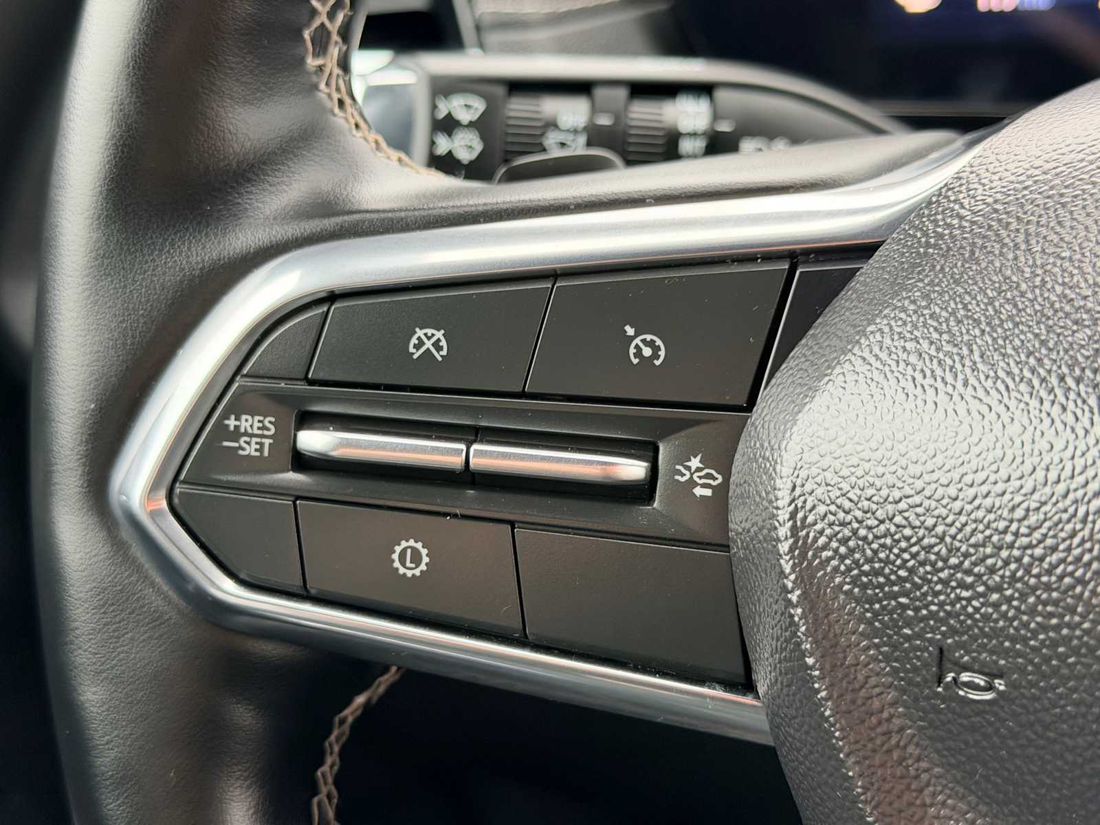 Thumbnail: 2025 Chevrolet Traverse - 23