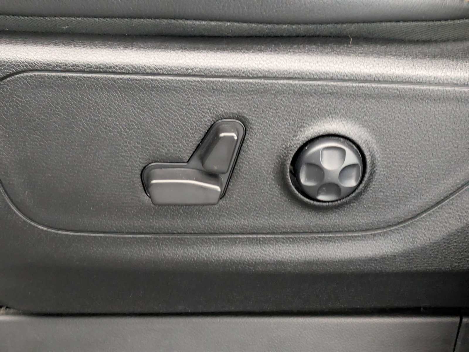 Thumbnail: 2024 RAM 1500 - 19
