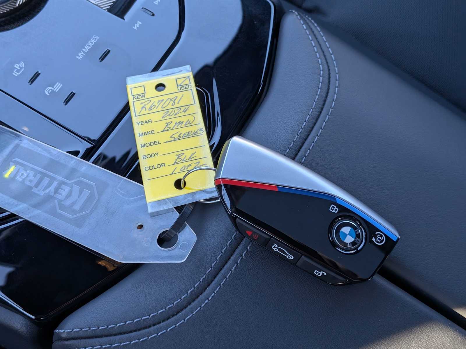 Thumbnail: 2024 BMW 5 Series - 36