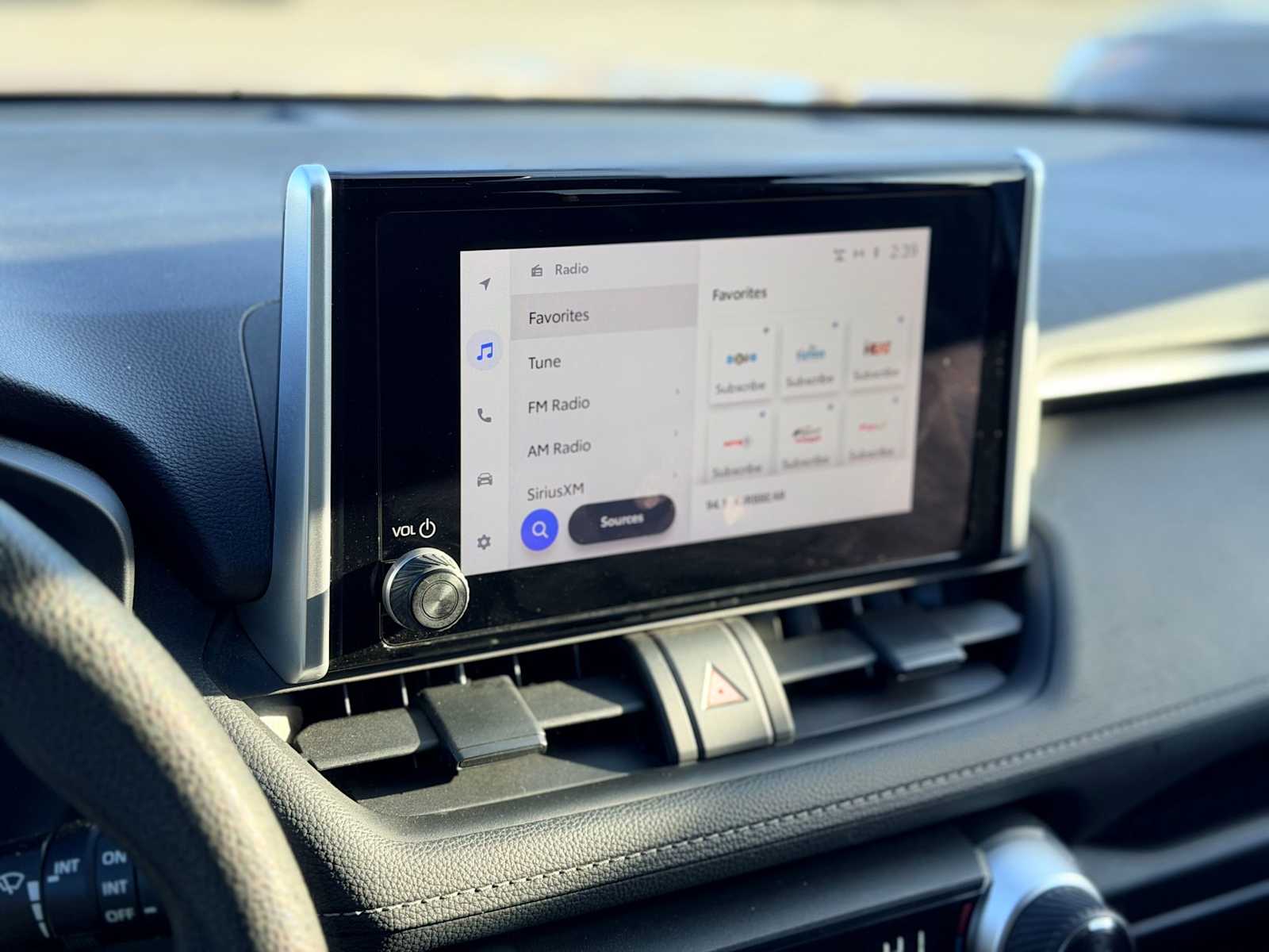 Thumbnail: 2023 Toyota RAV4 - 30