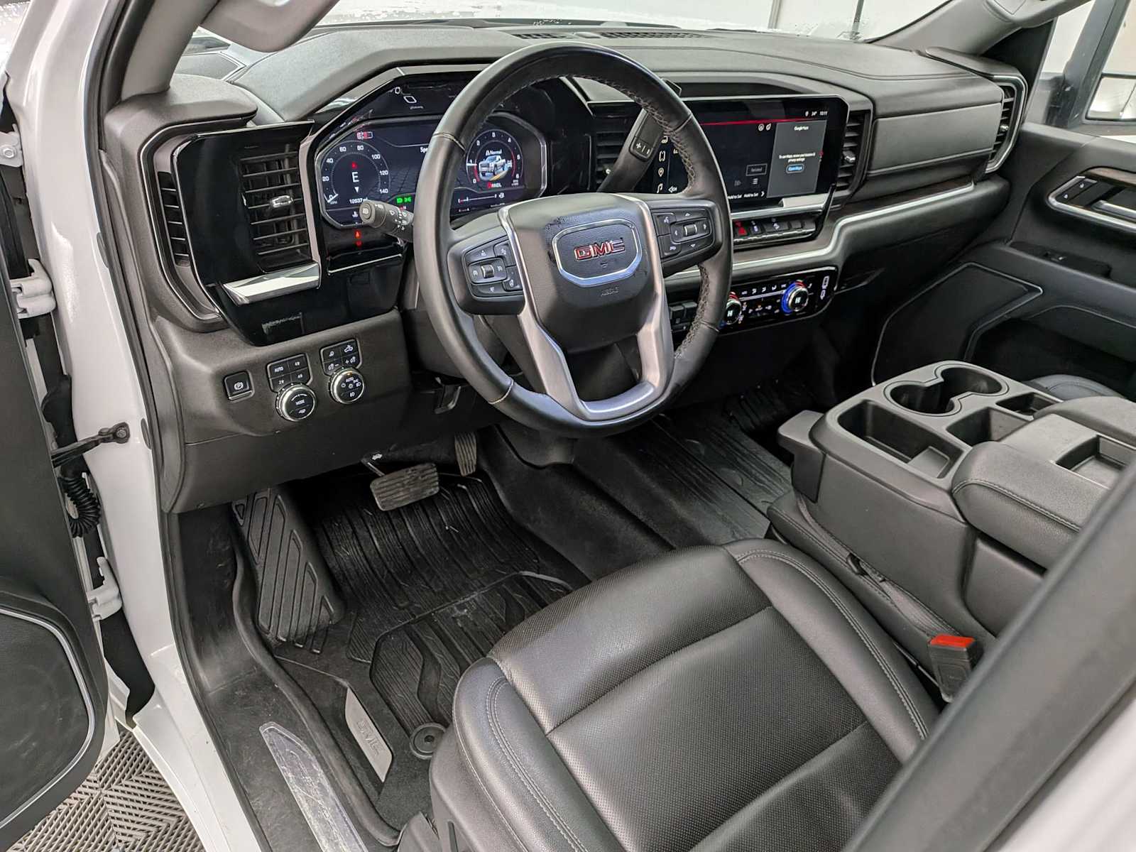 Thumbnail: 2025 GMC Sierra 3500 - 2