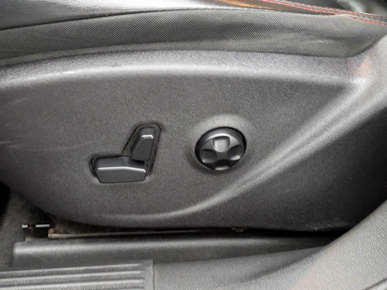 Thumbnail: 2016 Dodge Dart - 18