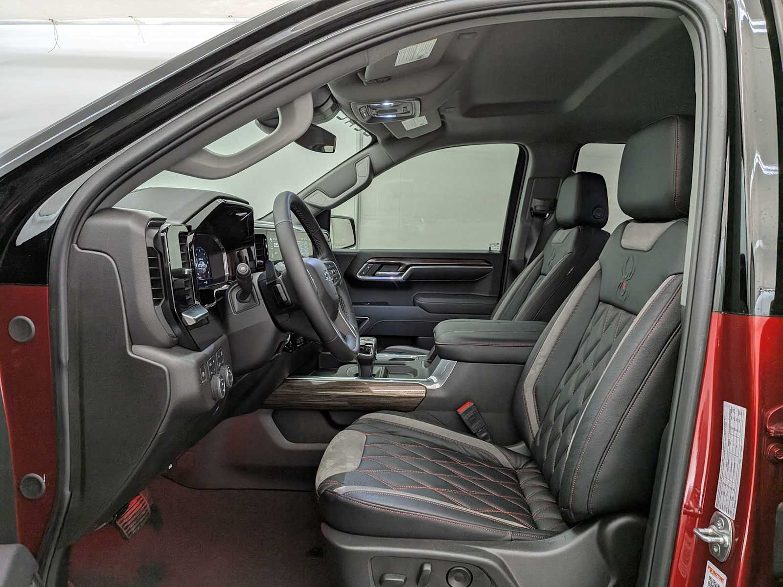 Thumbnail: 2025 Chevrolet Silverado 1500 - 19