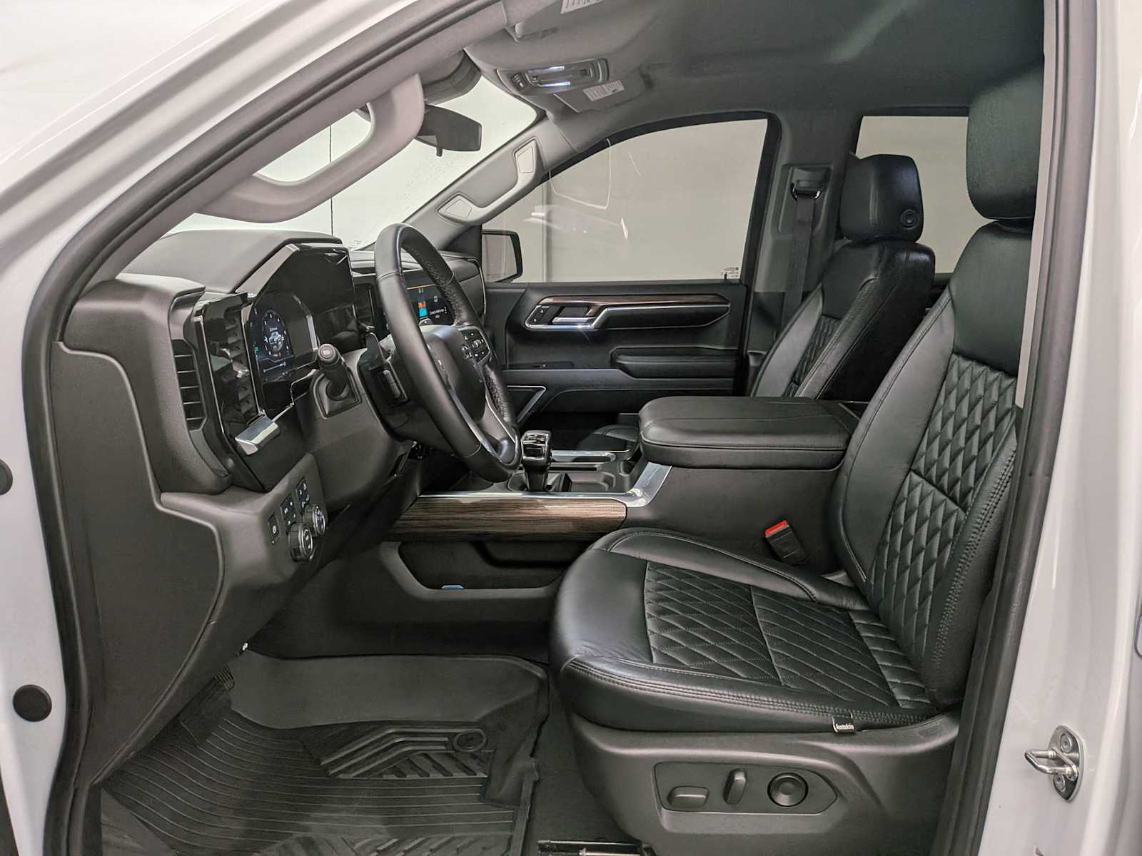 Thumbnail: 2024 Chevrolet Silverado 1500 - 20